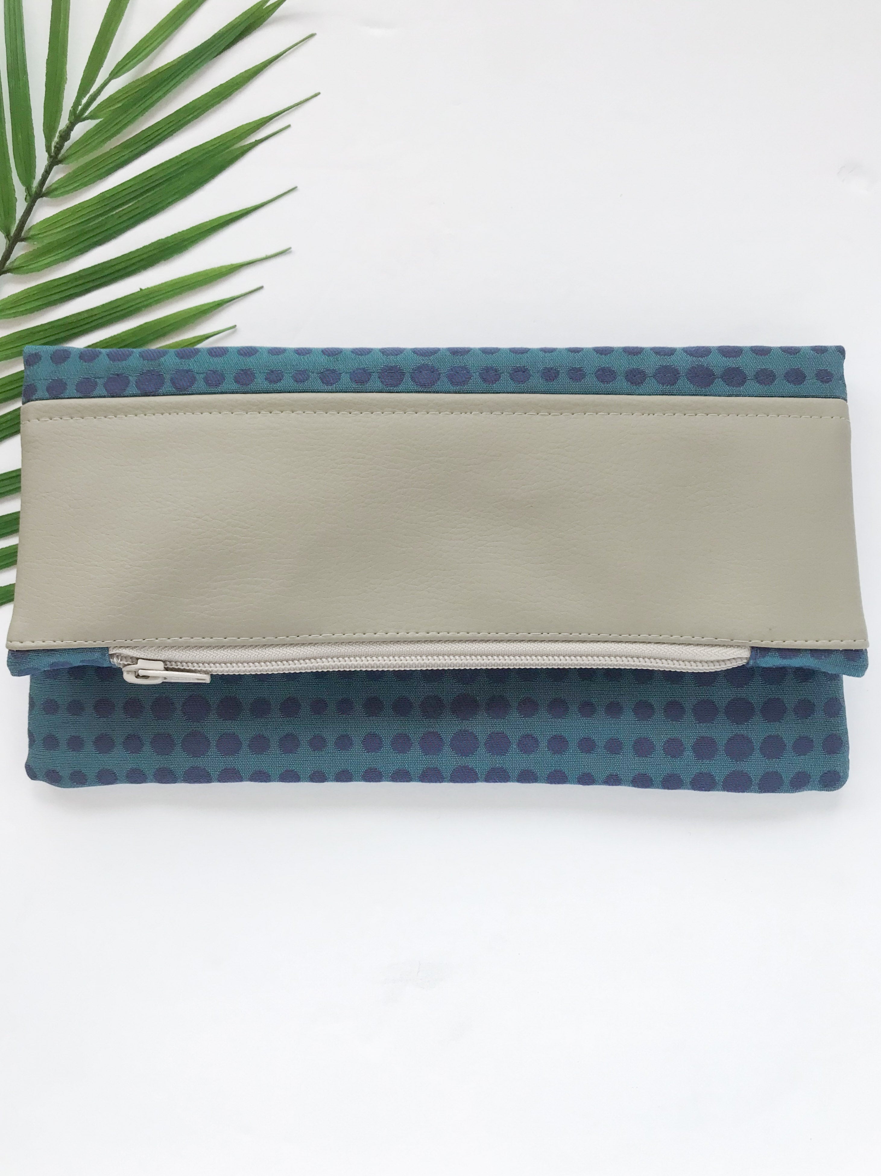 Ale Clutch