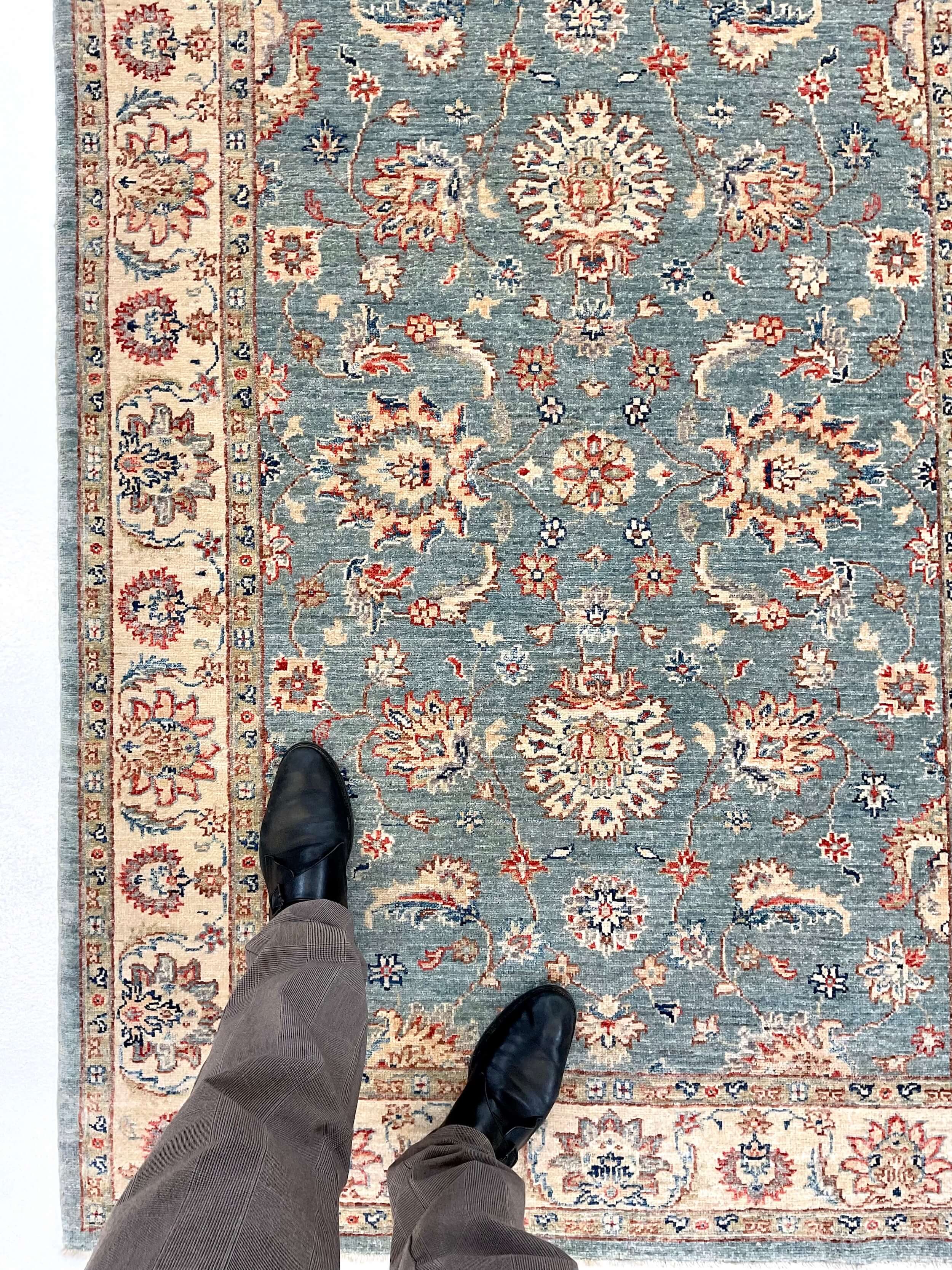 Chobi Farahan (4'02"x6'03") lt.blue/ivory