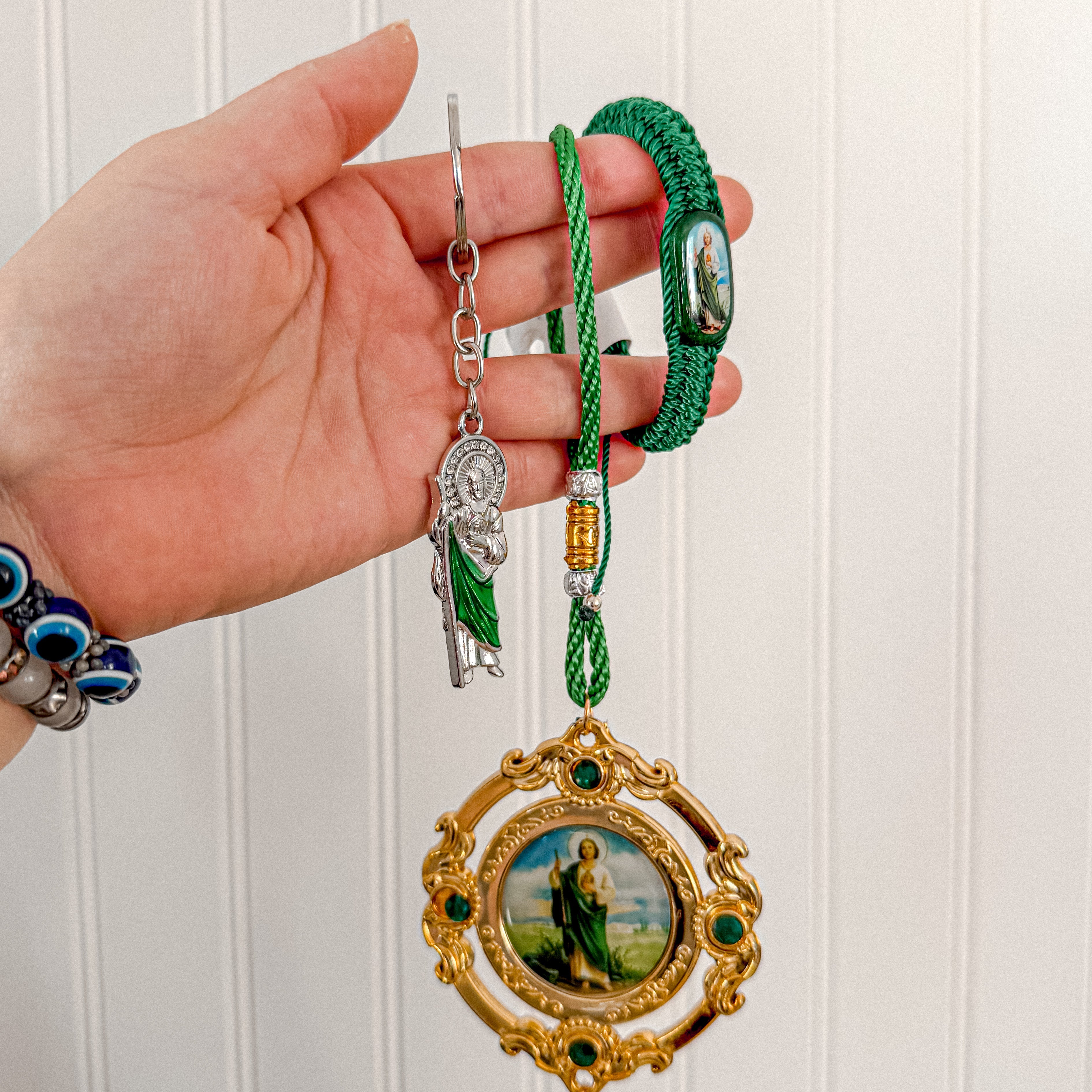 San Judas Hanging Décor with Green Tassel