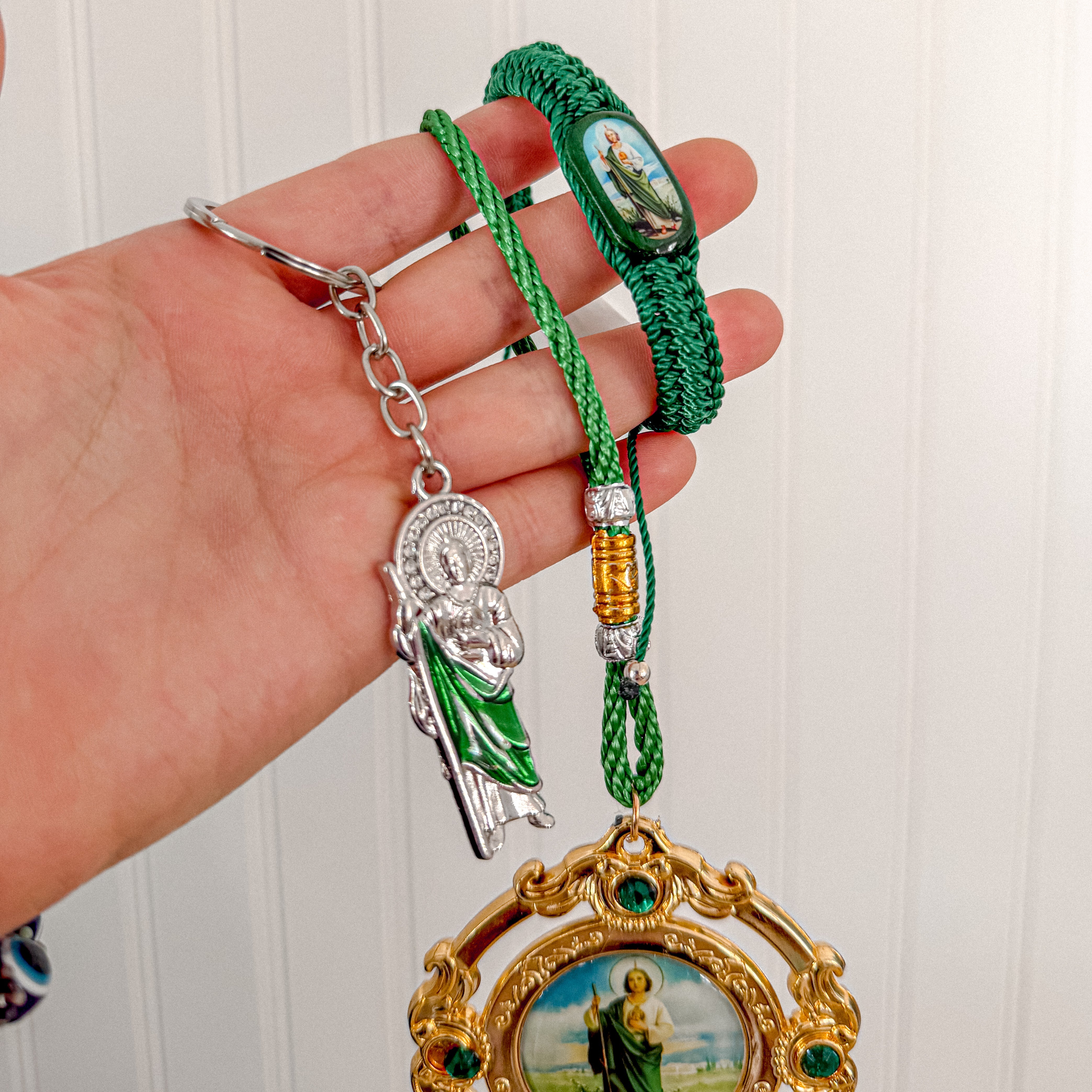 San Judas Hanging Décor with Green Tassel