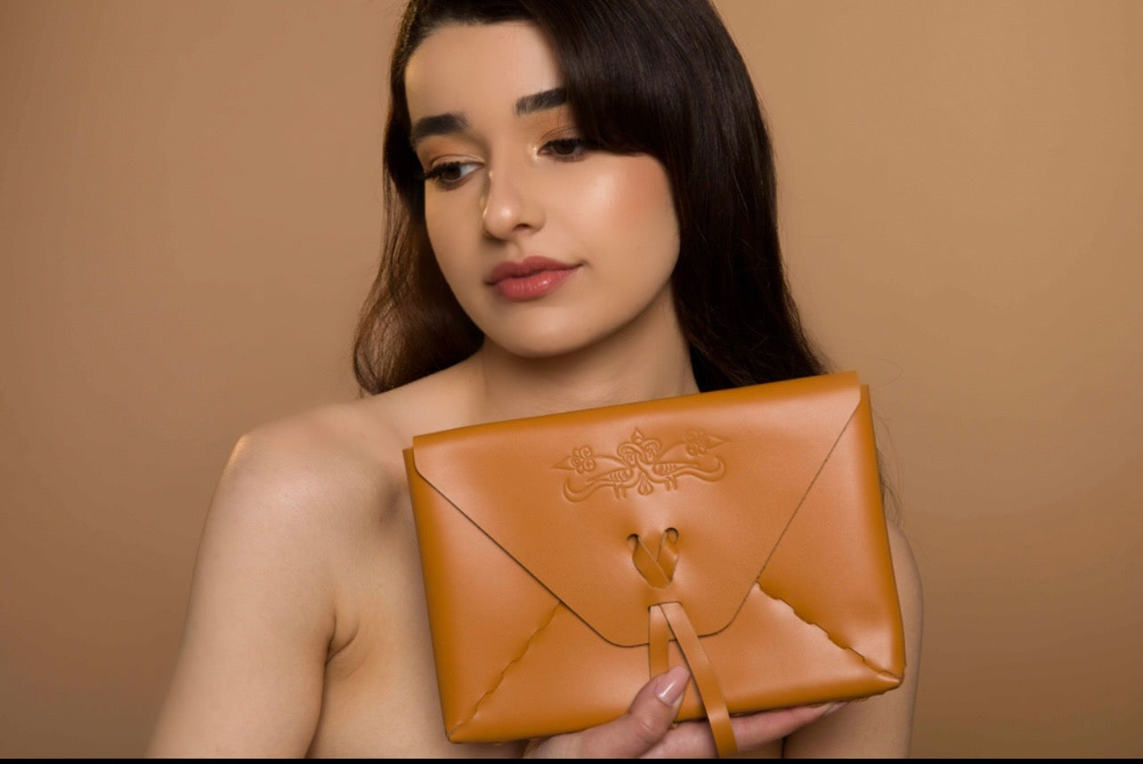 Sirahar Leather Ladies Clutch