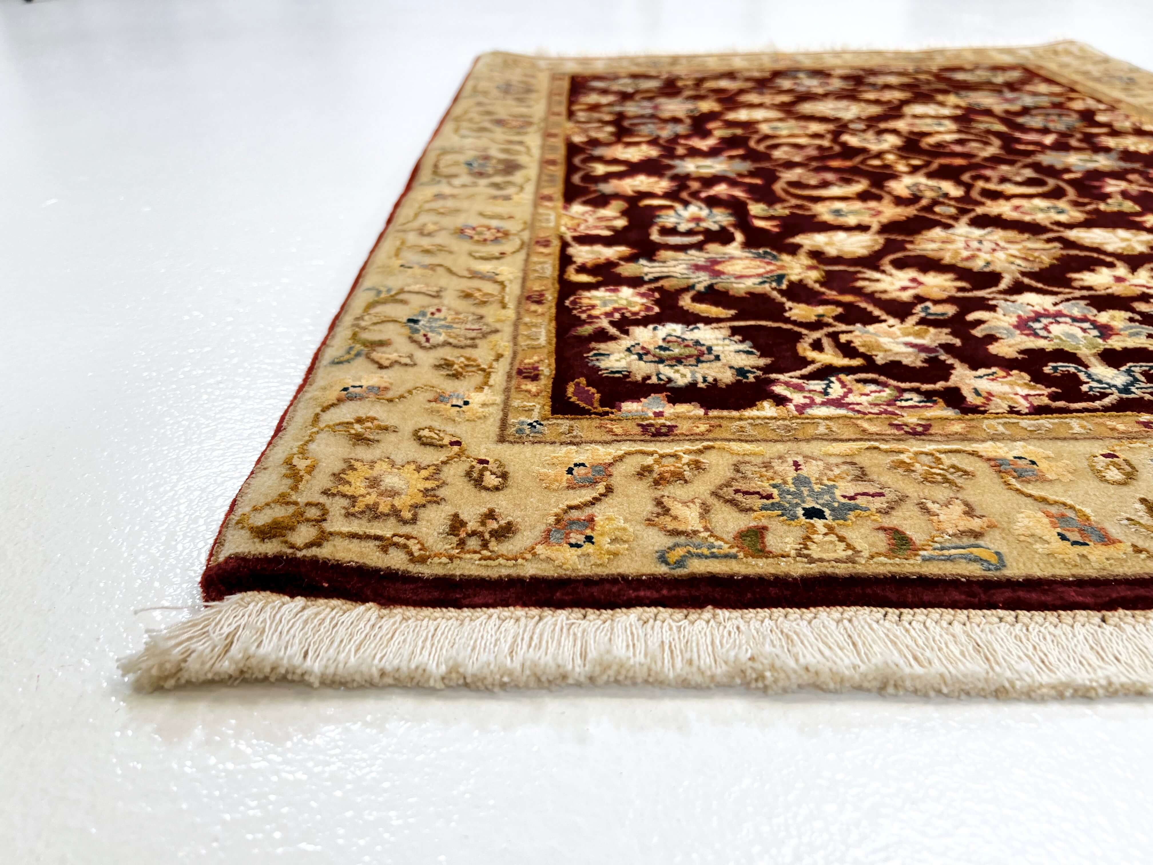 Wool w. silk Kumkapi red/ltgld 2x3