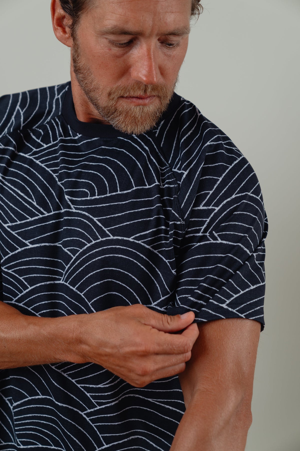 OLEU SUNSPORT™ UV TEE SHIRT - STORM CARBON