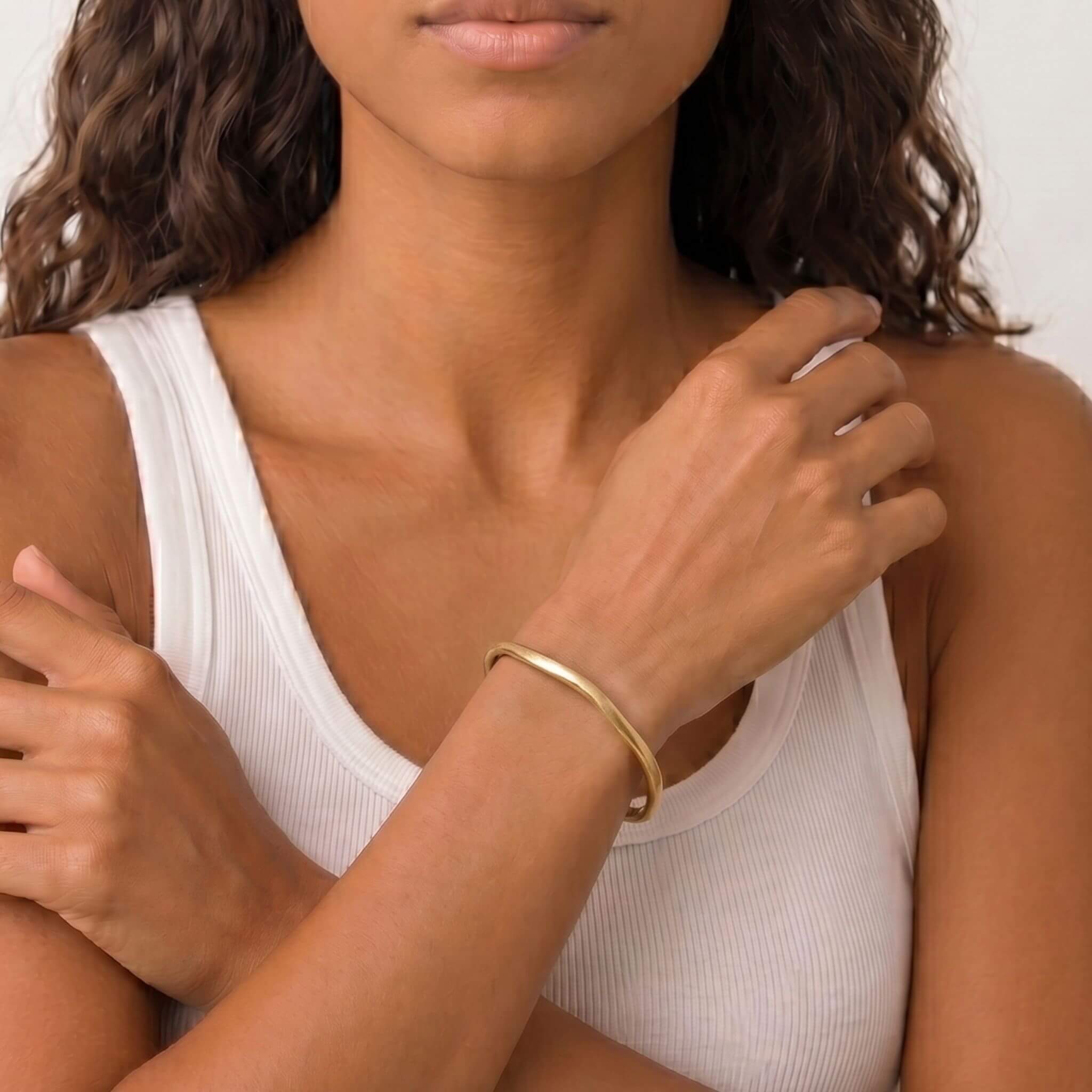 Miji Brass Irregular Curve Bangle