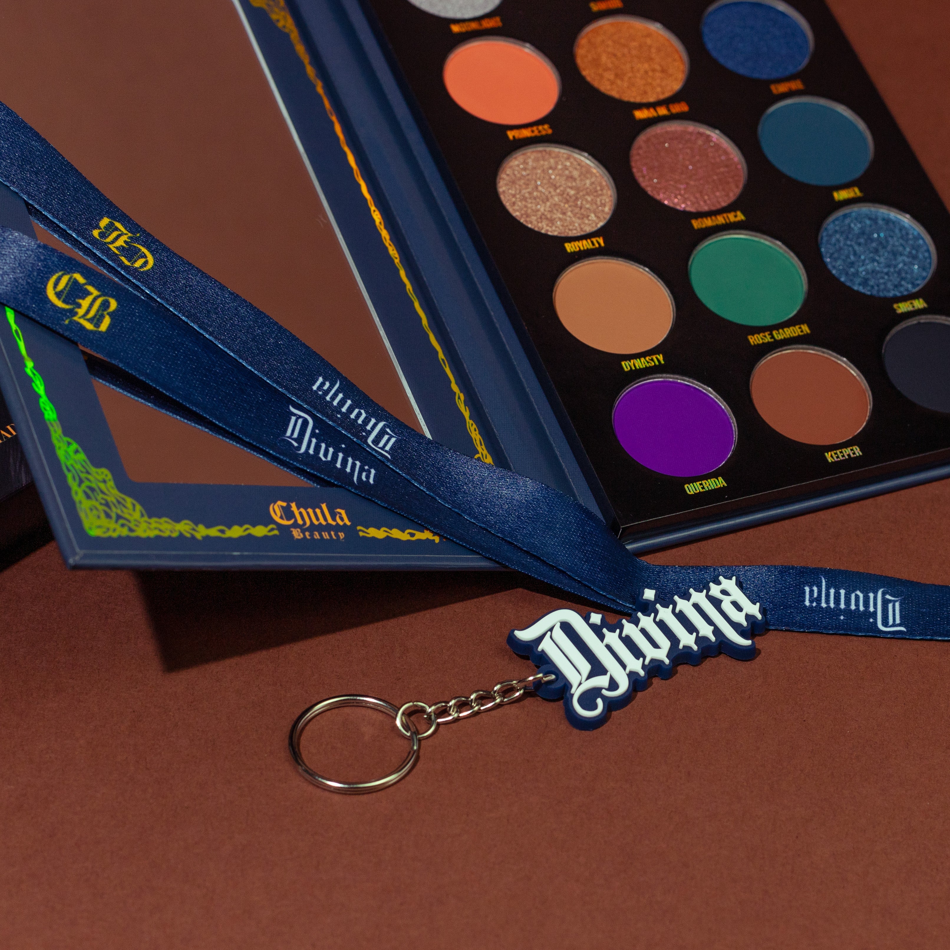 Divina Eyeshadow Palette