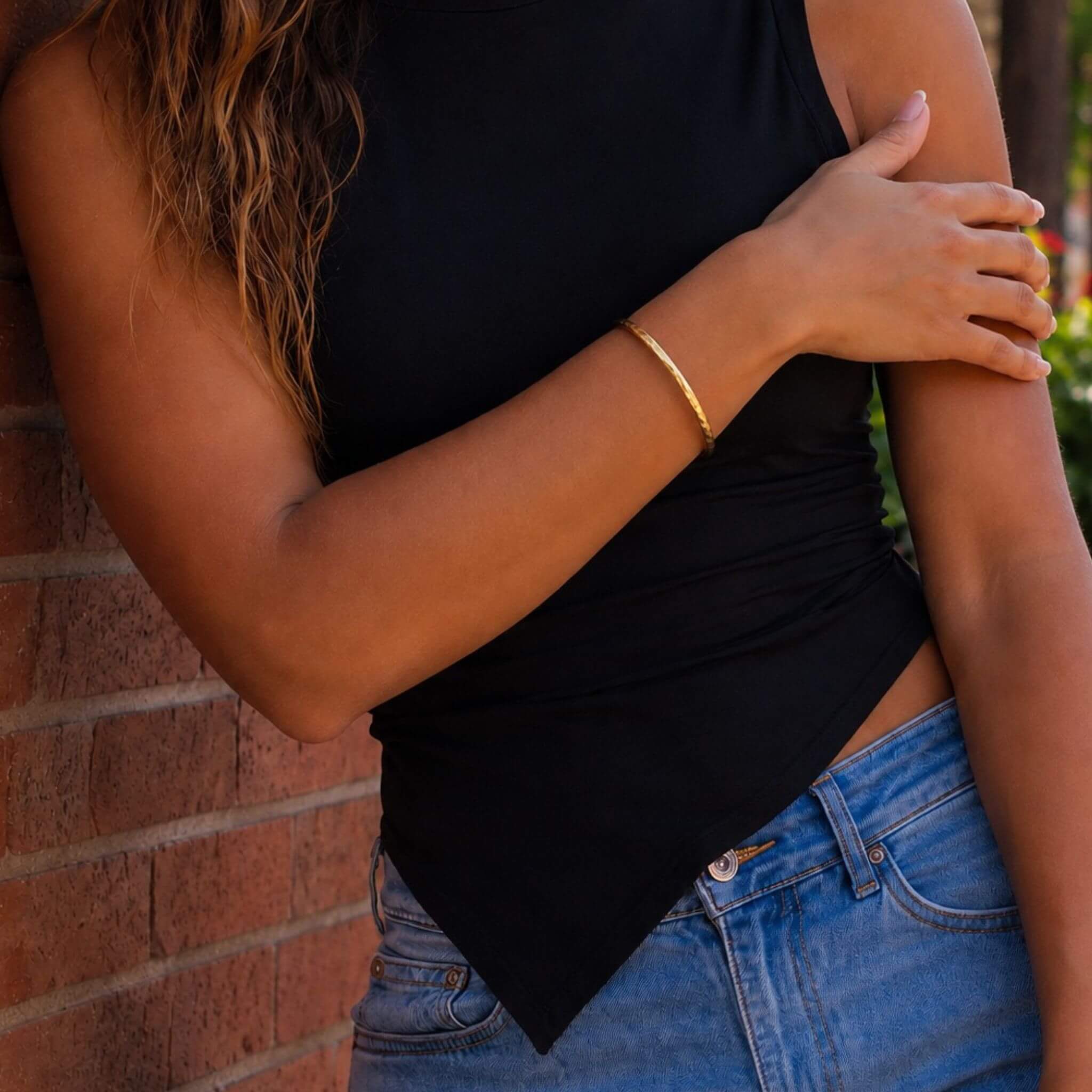 Thin Circular Textured Brass Bangle for Women - Raha
