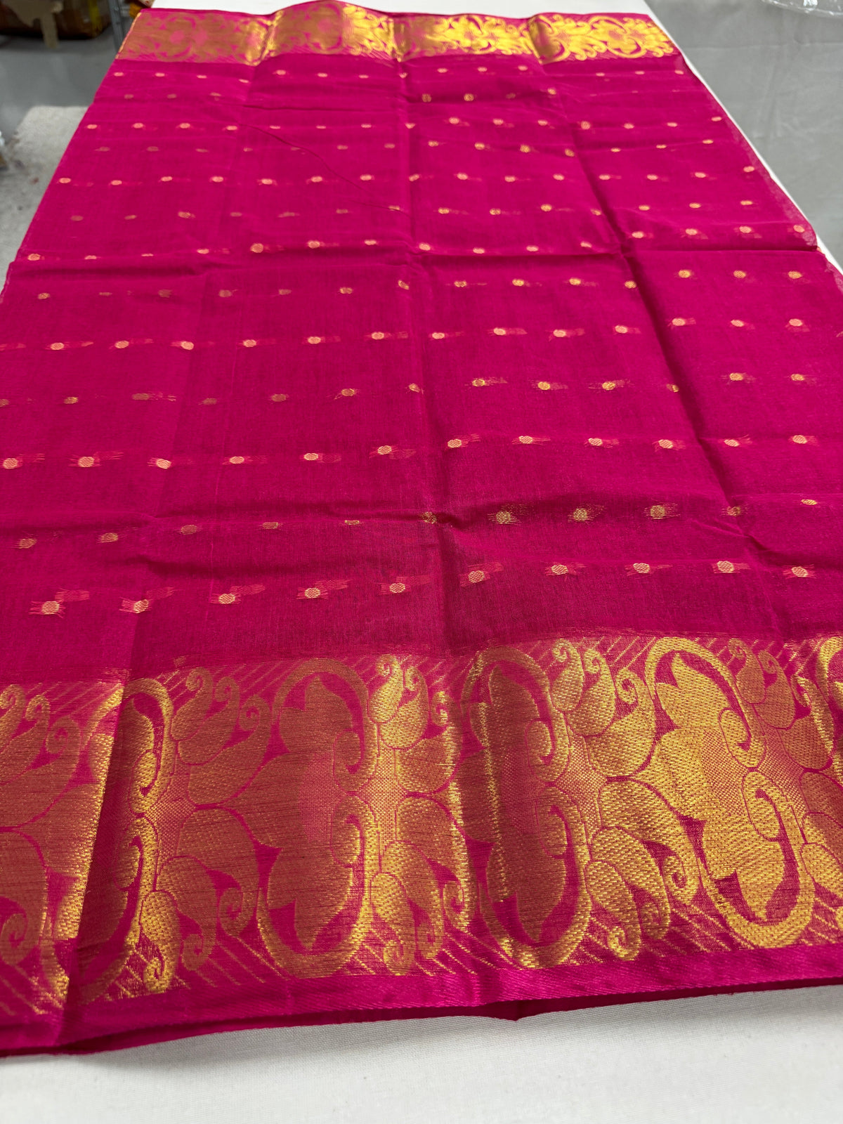 Indrani : Hot Pink & Gold Bengal Handloom Pure Cotton Tant Saree