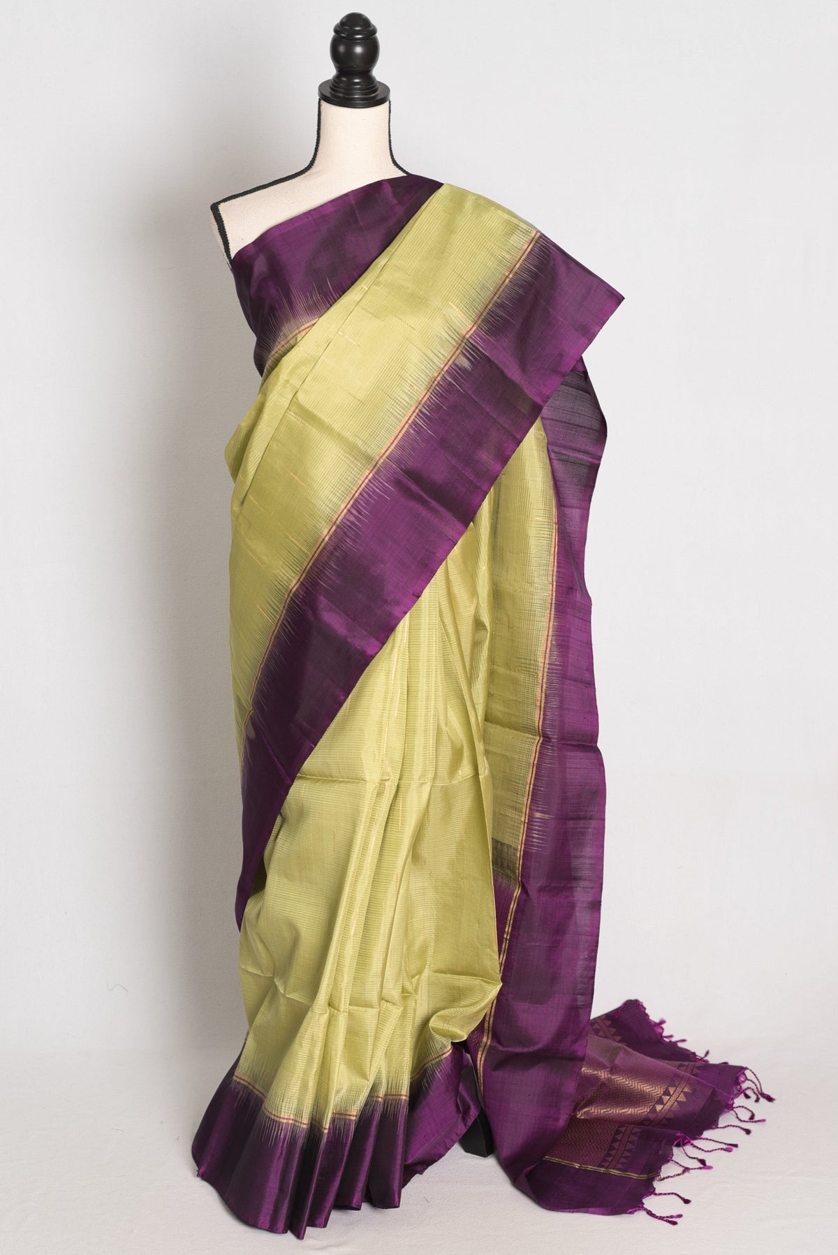 Ila : Lime Green and Deep Purple Lightweight Kanjivaram Silk Saree