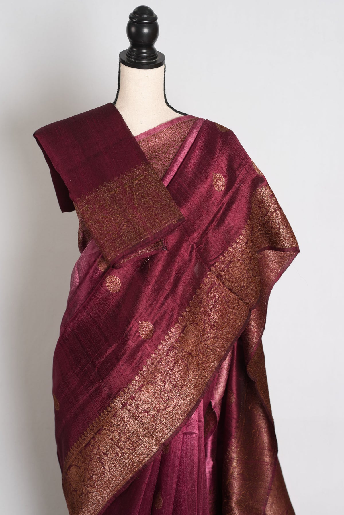 Farah : Pink & Wine Ombre Raw Silk Handloom Banarasi Saree | Silk Mark Certified
