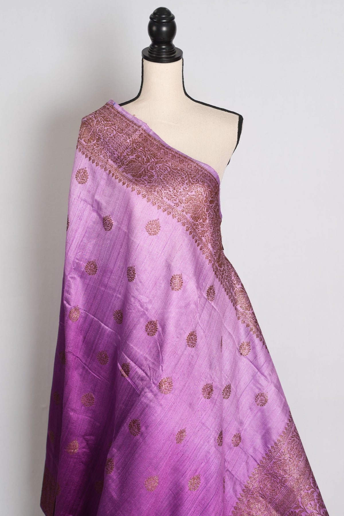 Gracy : Shades of Mauve Purple Ombre Hand Woven Raw Silk Banarasi Saree