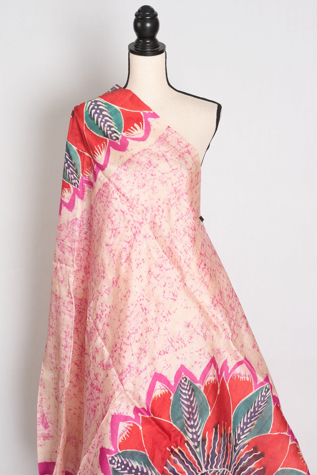 Dhriti : Cream and Pink Contemporary Floral Crack Batik Pure Silk Saree