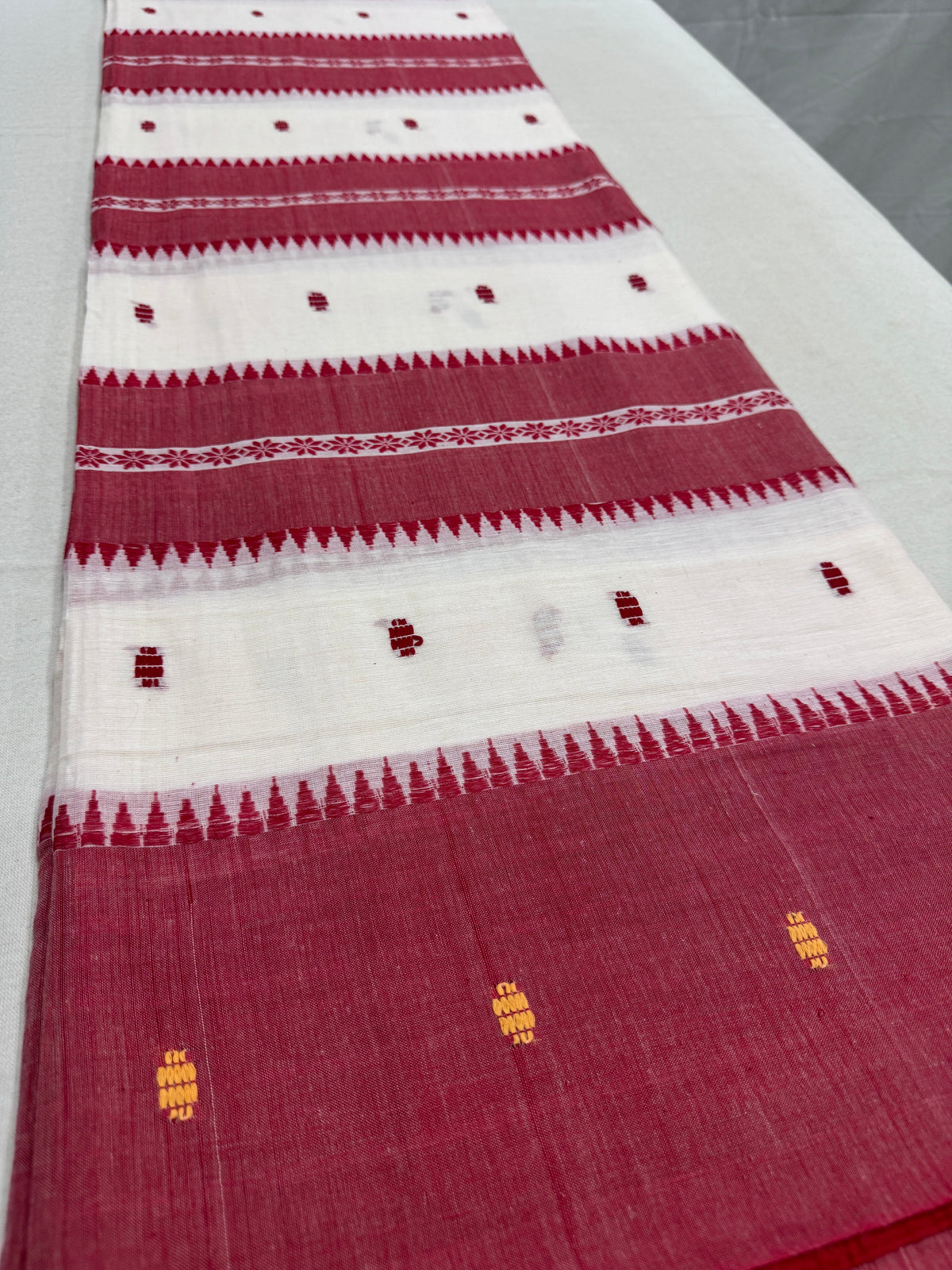Sohini : White and Red Horizontal Stripes Dhaniakhali Soft Cotton Saree