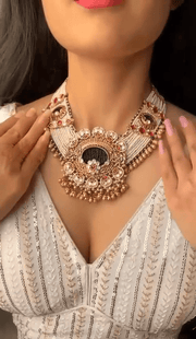 Beautiful Pearl Necklace with Earrings
