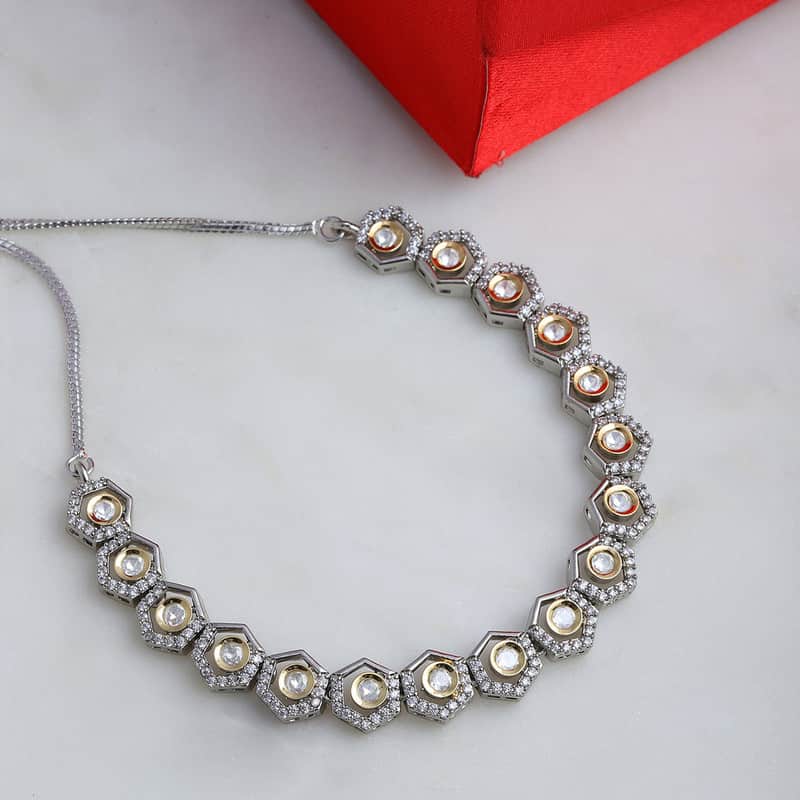 Beautifully Design Dual Tone Gold And Silver Choker With American Diamonds And Kundan
