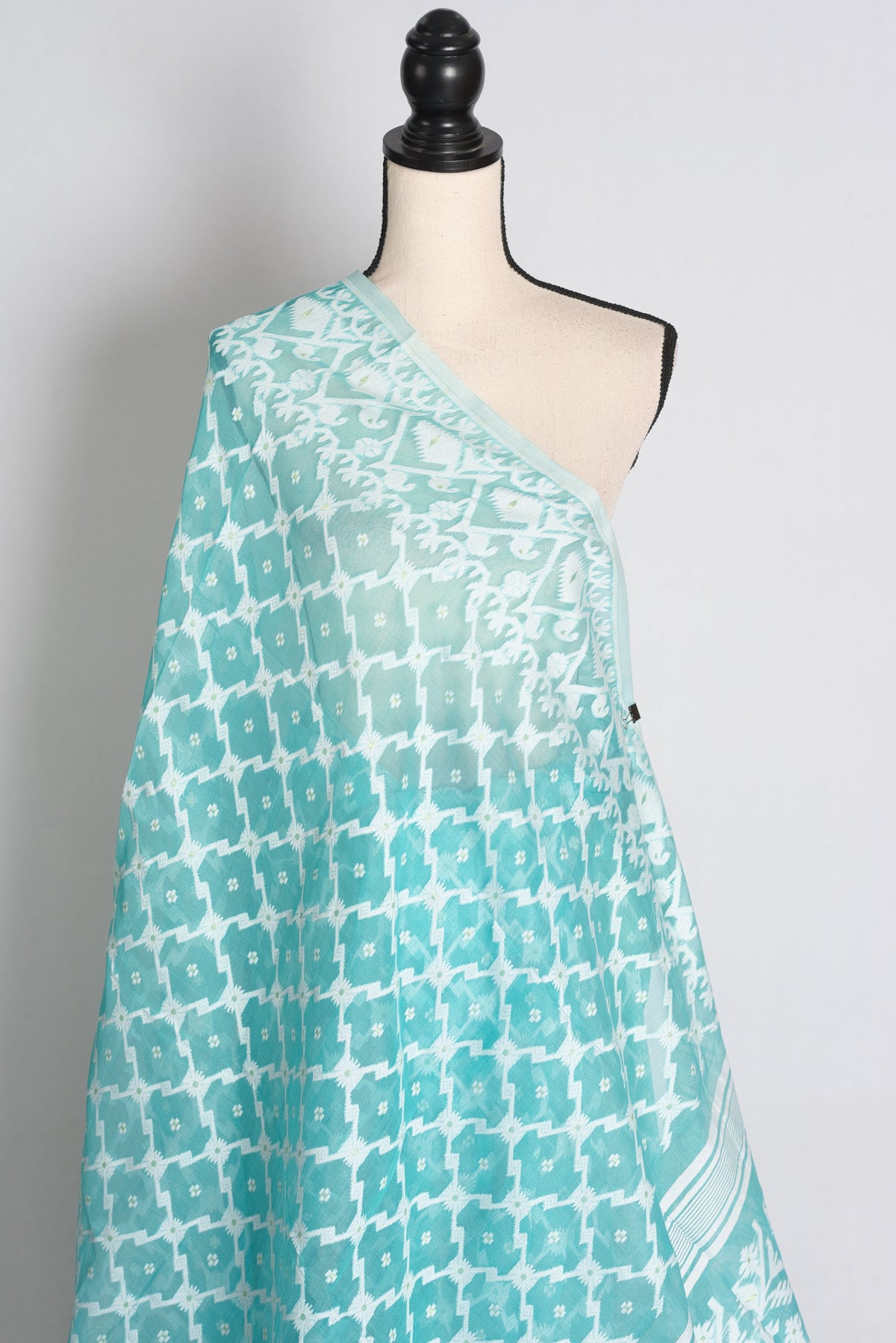 Gemini – Turquoise Blue and White Soft Jamdani Saree