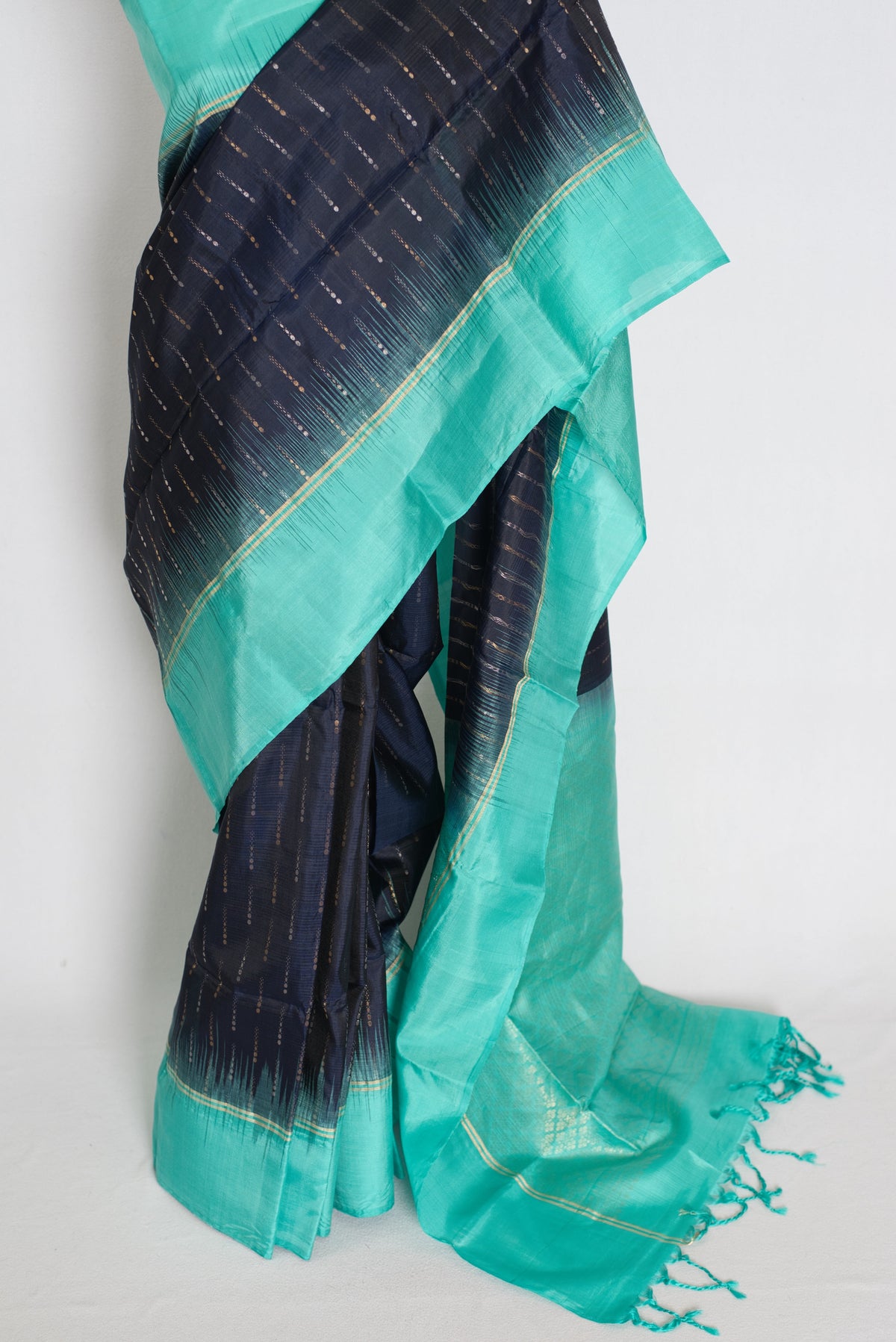 Shanti : Midnight Blue & Turquoise Pure Silk Kanjivaram Saree