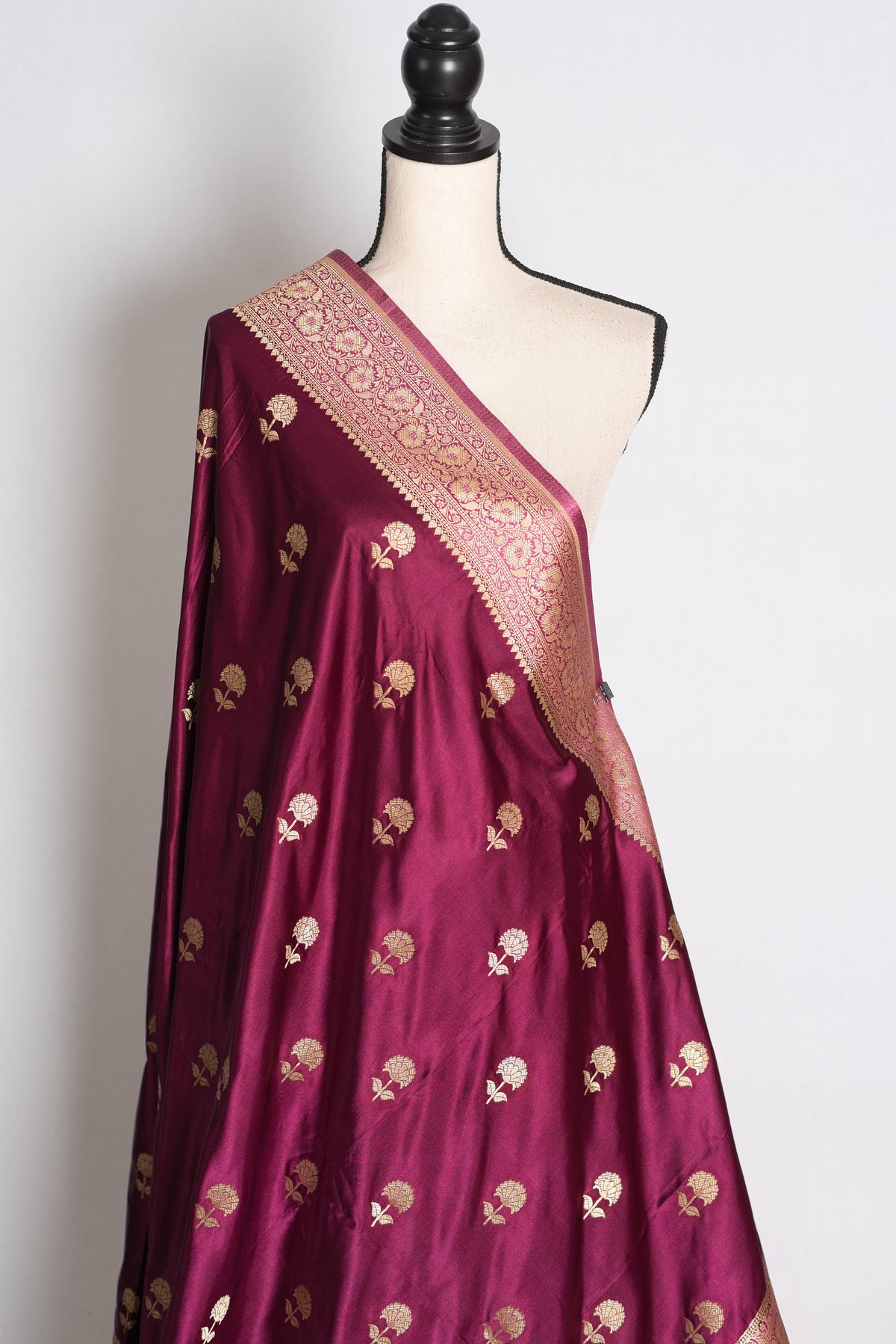 Ritaja : Deep Wine and Pink Semi Mashru Banarasi Silk Saree with 42 Size Blouse