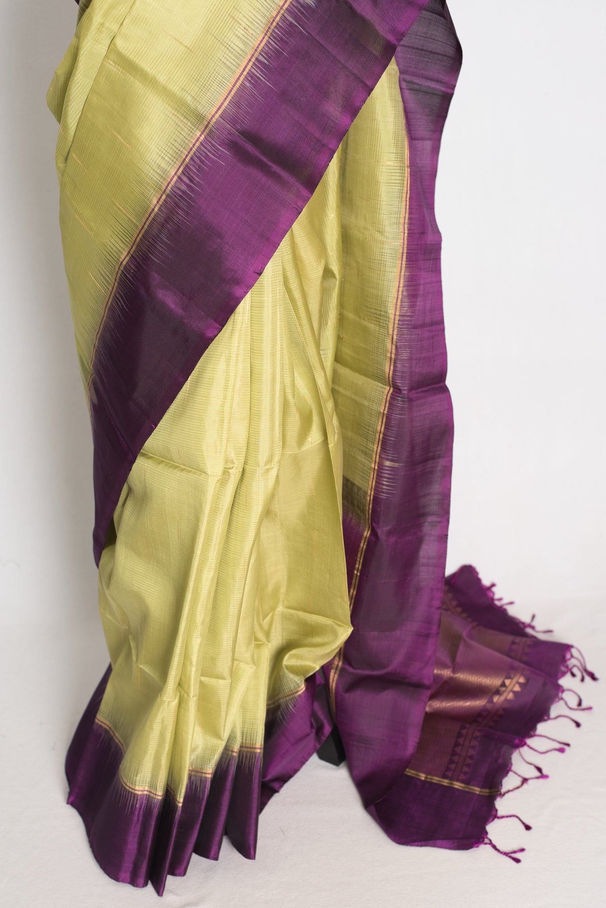 Ila : Lime Green and Deep Purple Lightweight Kanjivaram Silk Saree