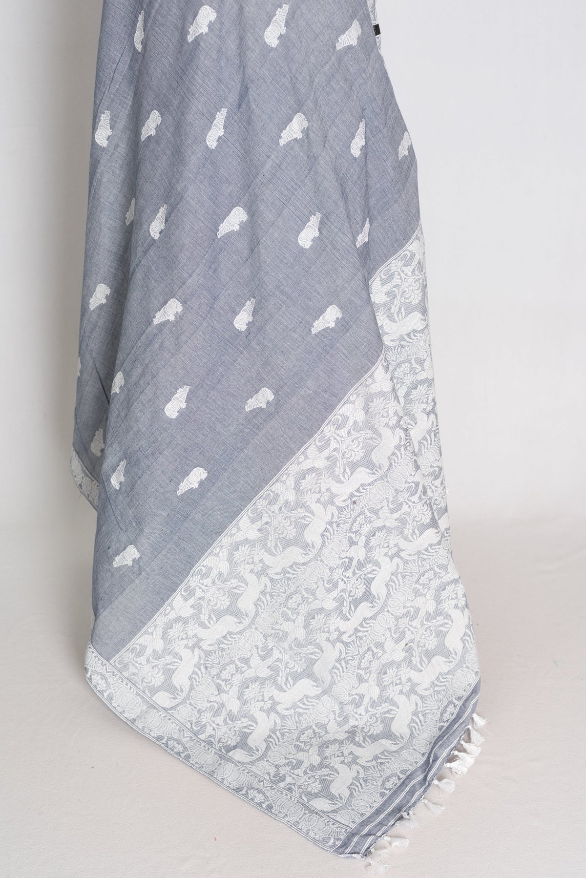 Pronoti : Steel Grey Kaziranga Soft Pure Cotton Assamese Handloom Saree