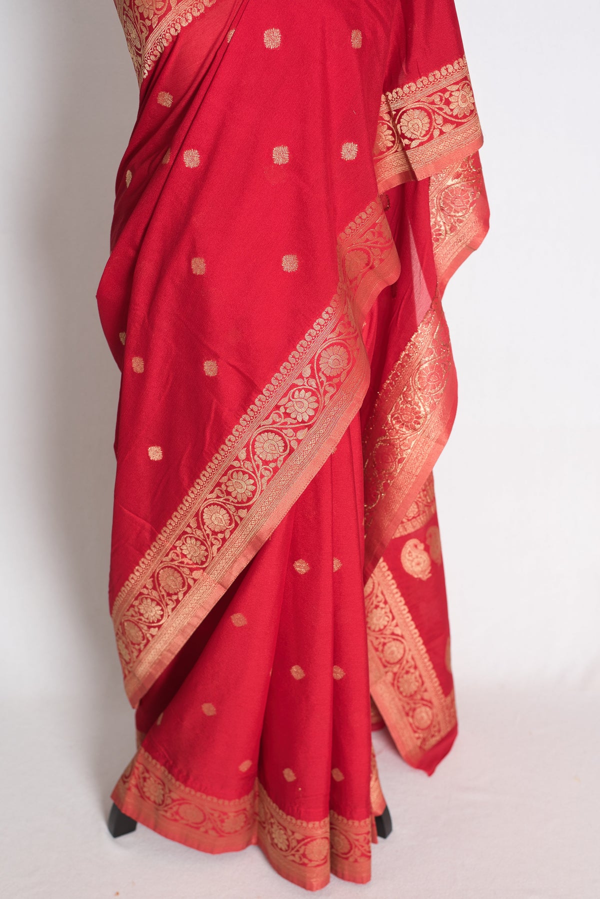 Rikta: Red and Gold Lightweight Semi Georgette Banarasi Saree