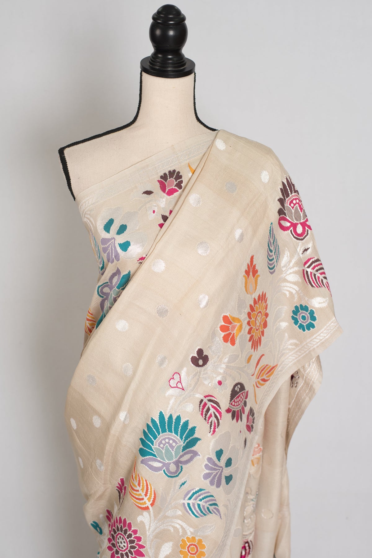 Afrin : Beige Tussar Georgette Banarasi Saree with Paithani Minakari Border