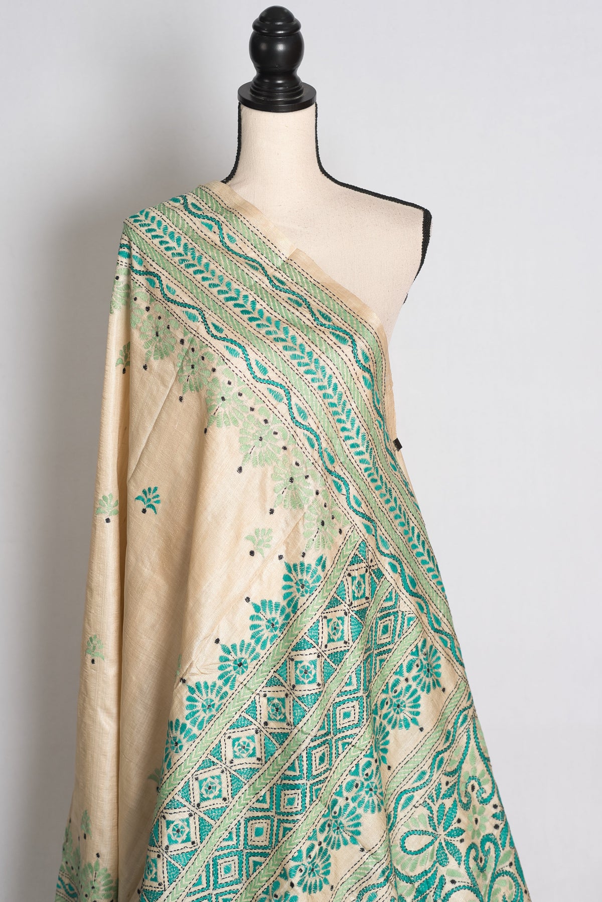 Ishq: Beige Hand-Embroidered Kantha Stitch Silk Mark Certified Tussar Silk Saree