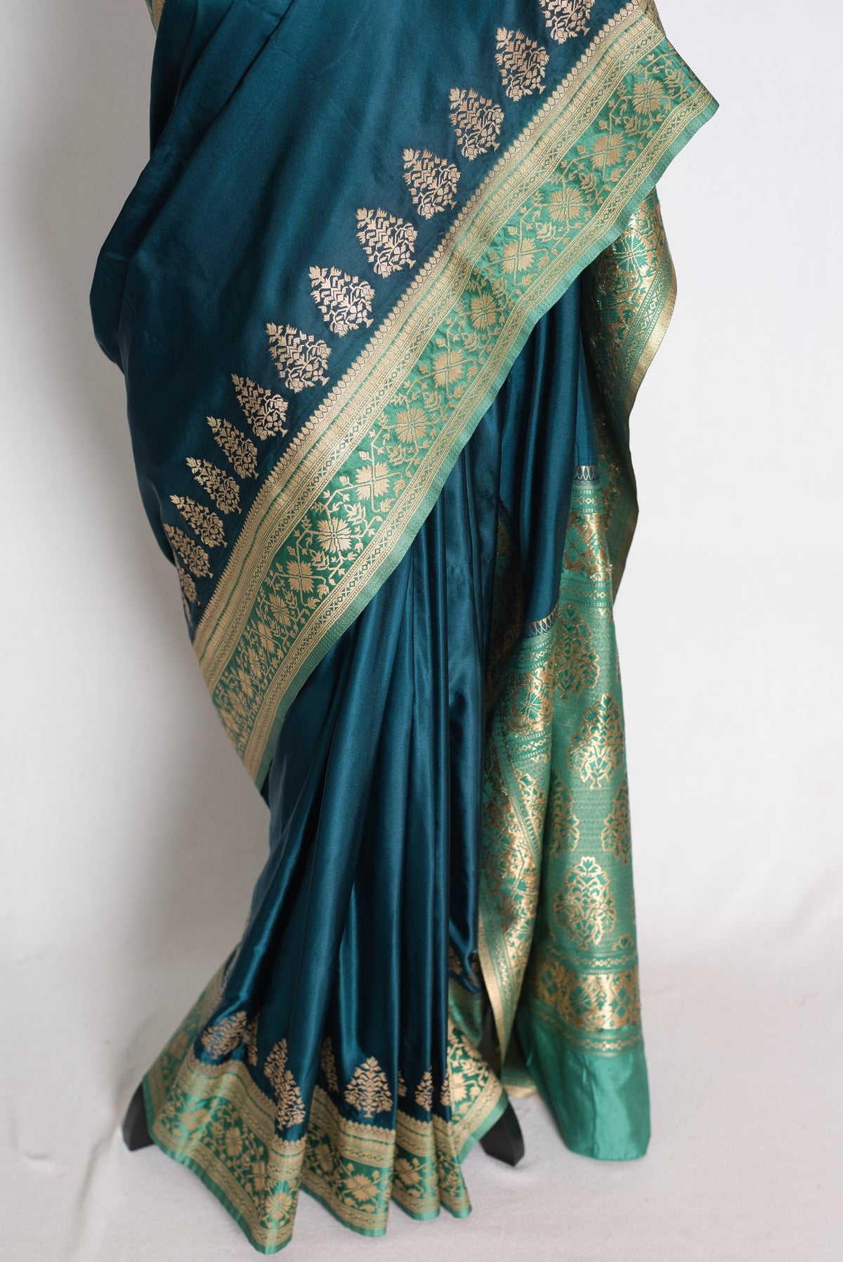 Aarna: Blue Semi Mashru Valkalam Banarasi Silk Saree with 40 Size Blouse