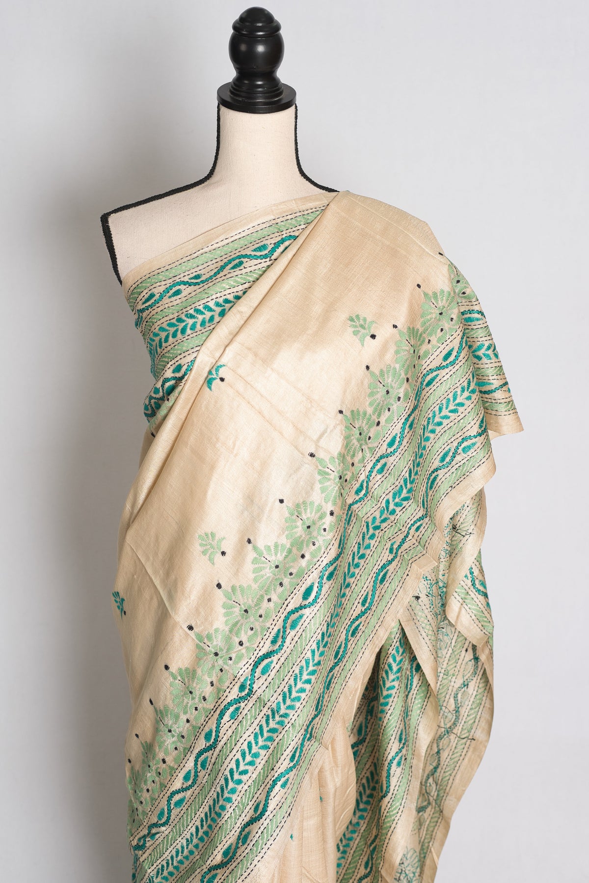 Ishq: Beige Hand-Embroidered Kantha Stitch Silk Mark Certified Tussar Silk Saree