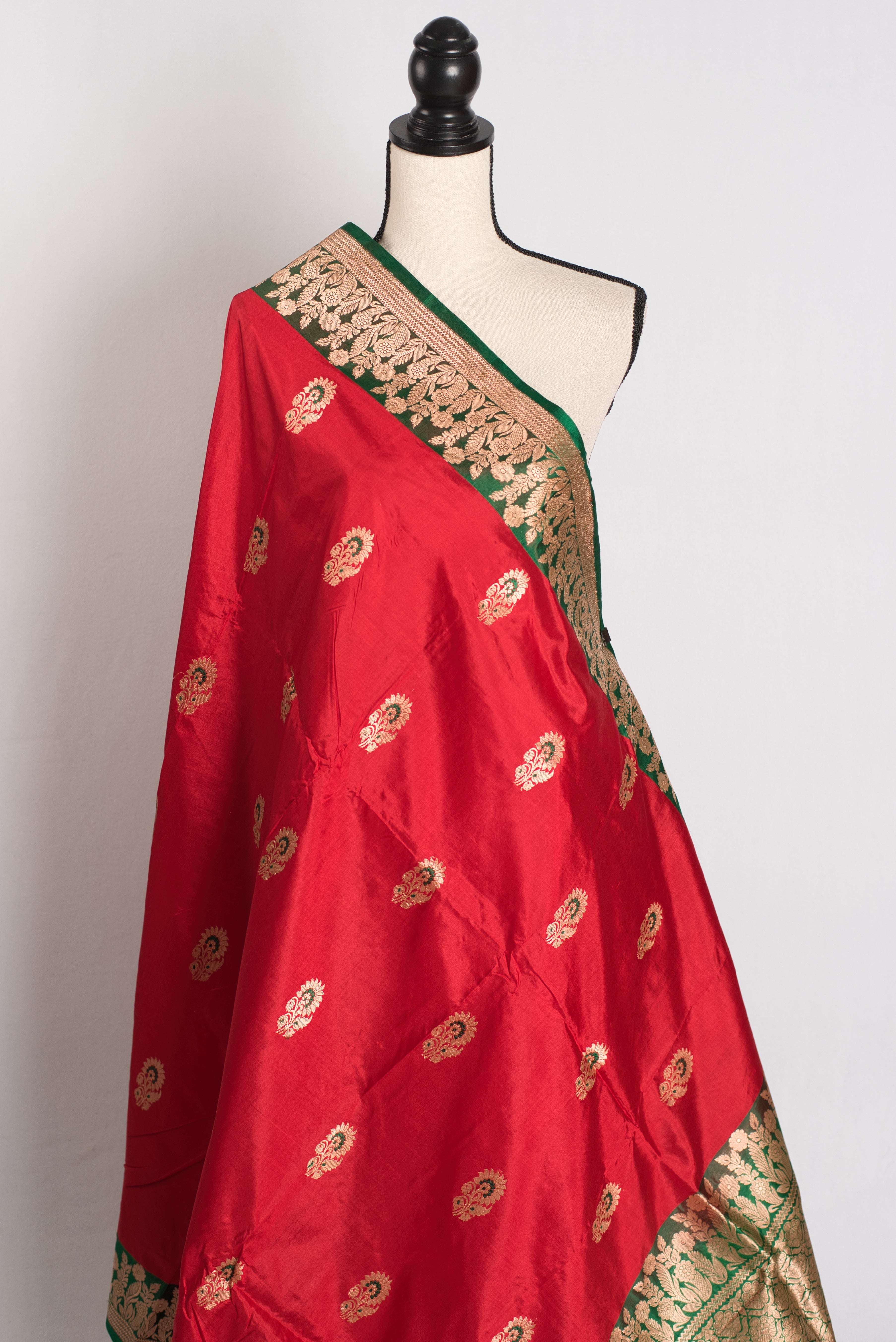 Haripriya : Red and Green Bridal Banarasi Silk Saree