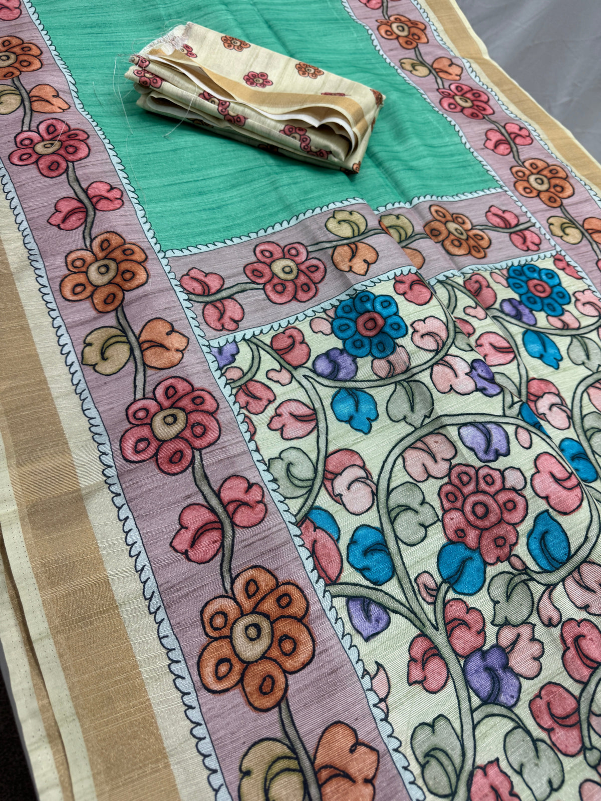 Lia | Sea Green & Off-White Semi Tussar Silk Saree | Floral Kalamkari Print