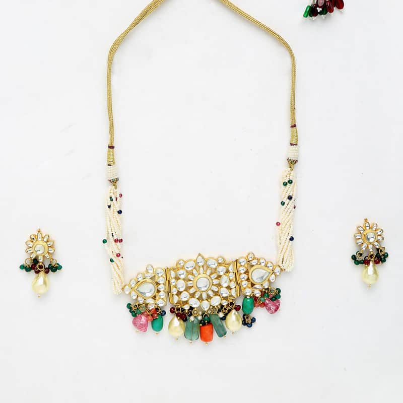 Exclusive Maharani Kundan Choker With Earrings Set