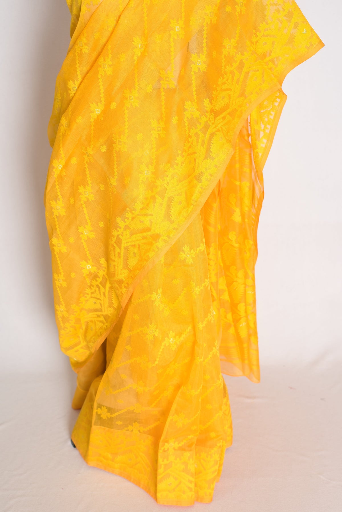 Juhi : Bright Yellow Soft Blended Cotton Jamdani Saree