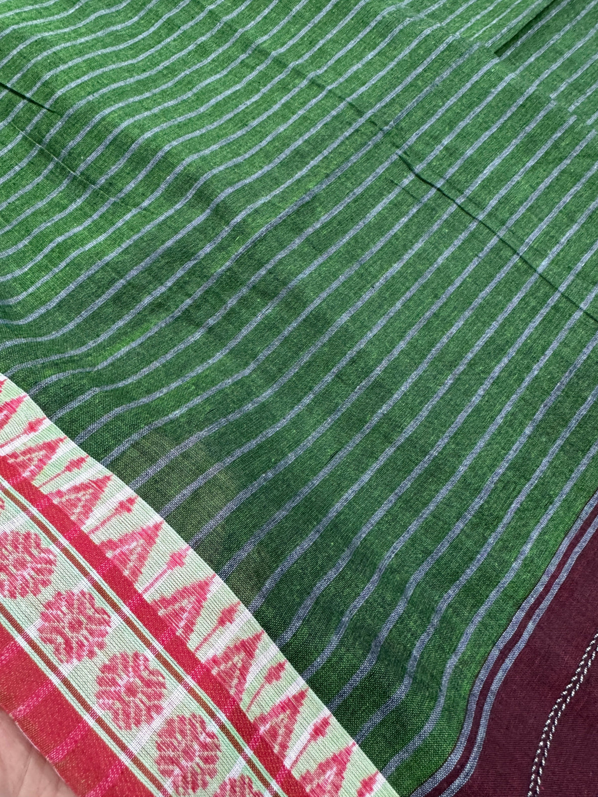 Bina : Heena Green Red Soft Cotton Dhaniakhali Saree