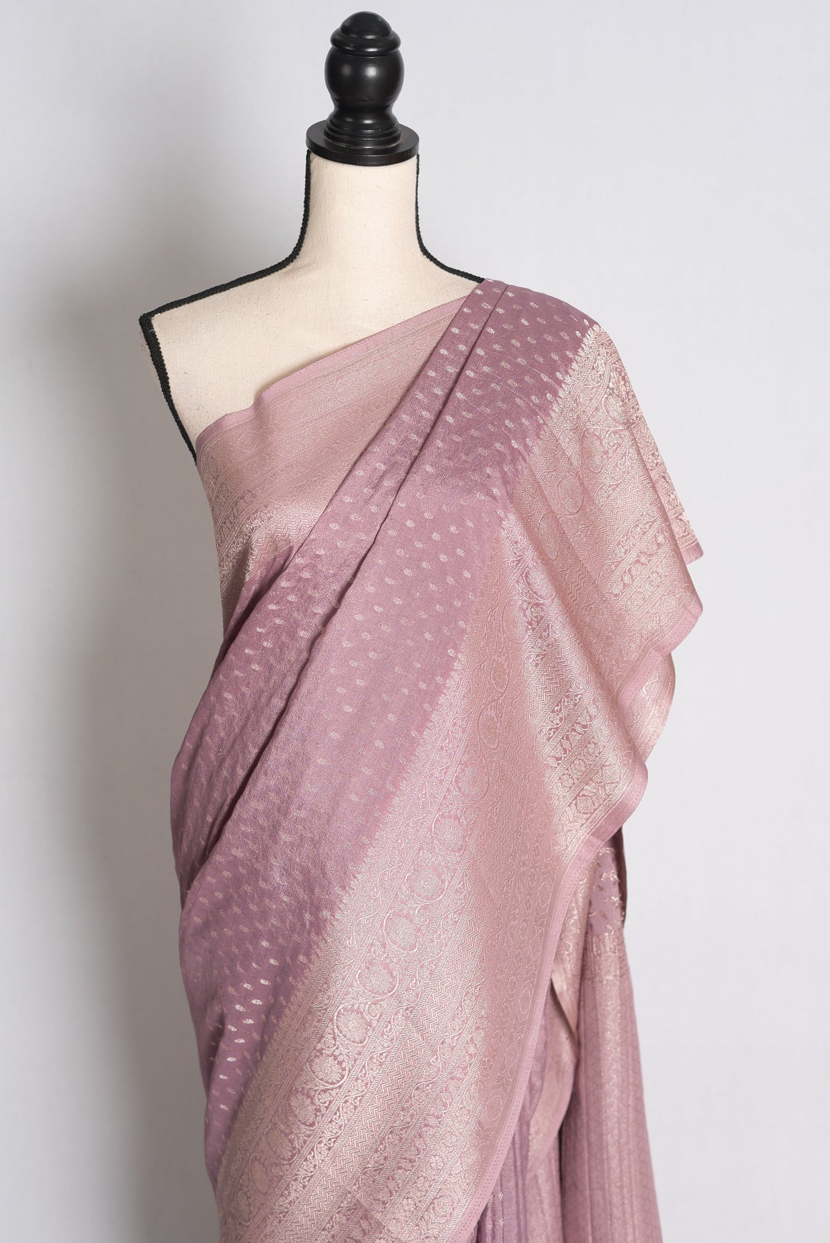 Indira: Pastel Mauve Lightweight Semi Georgette Banarasi Saree