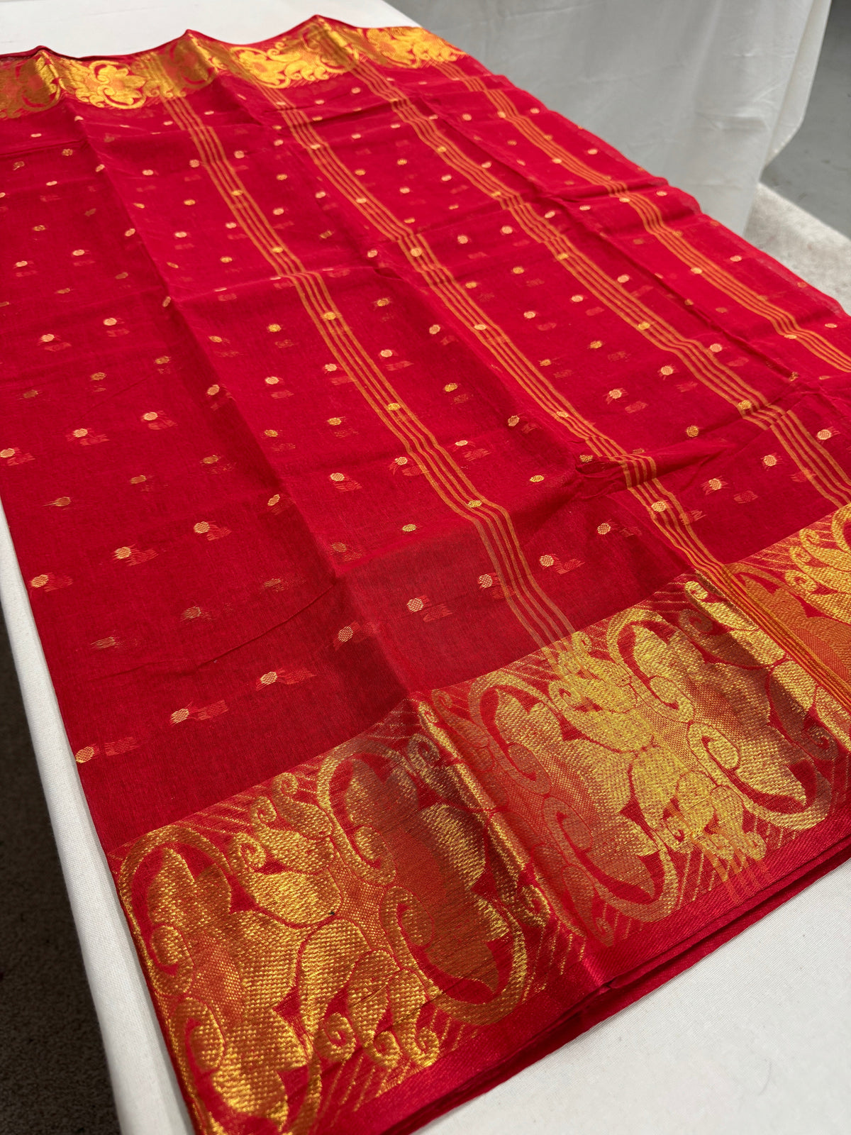 Apala : Crimson Red and Gold Bengal Handloom Pure Cotton Tant Saree