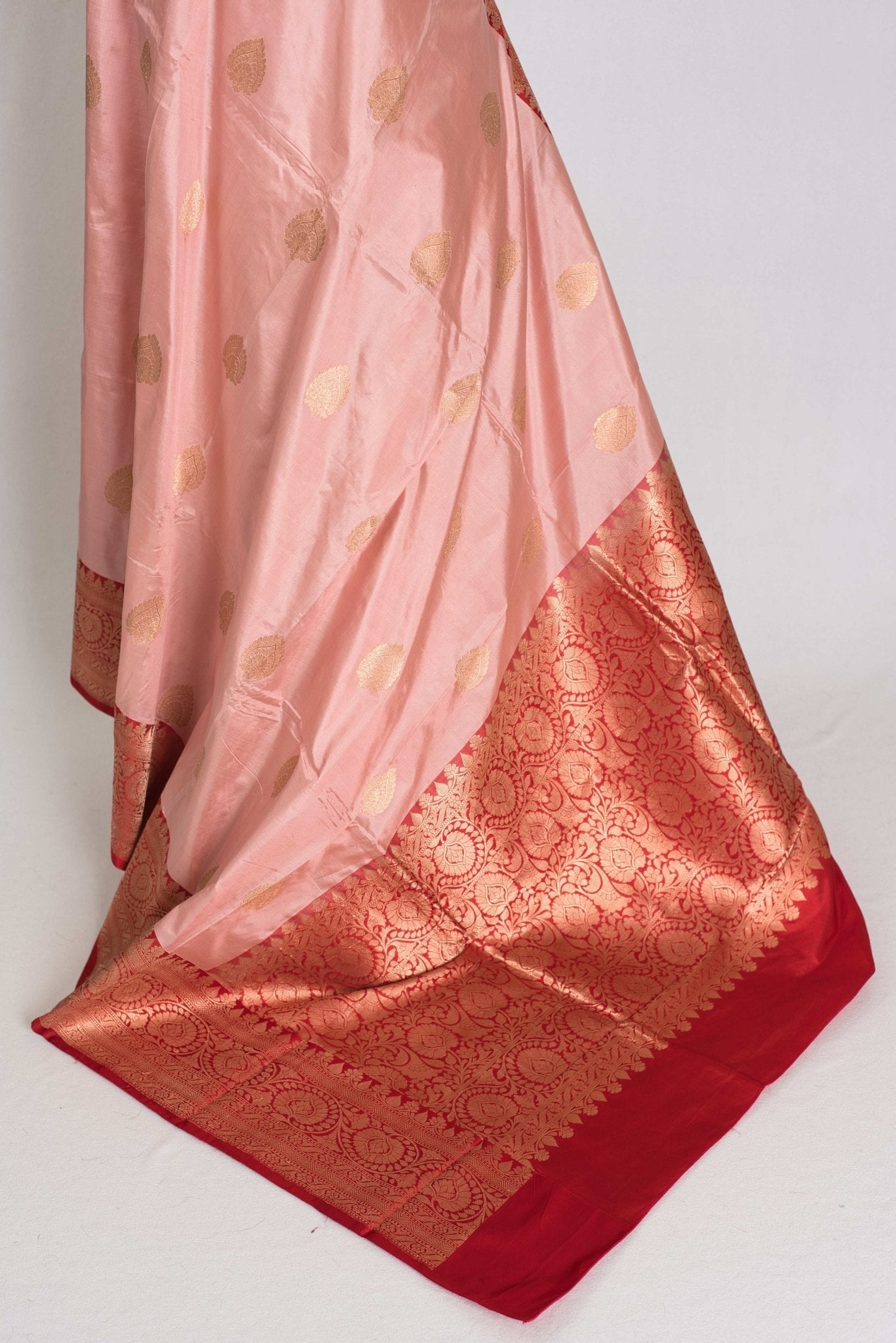 Gouri : Certified Katan Silk Banarasi Saree in Dusty Pink and Red