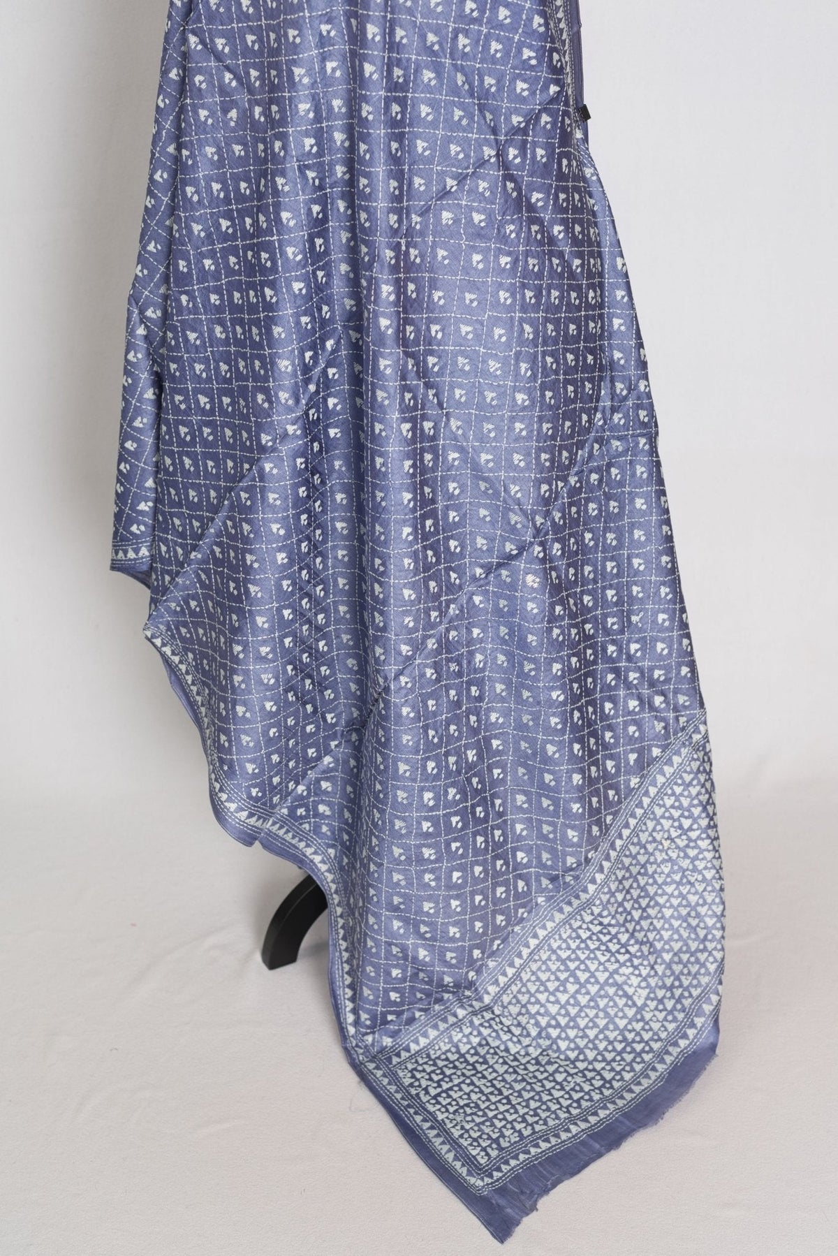 Hand Embroidered Dusty Purple & White Desi Tussar Silk Kantha Dupatta | Aai