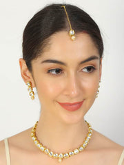 Handcrafted Beautiful Kundan Necklace With Earrings and Maang Tikka