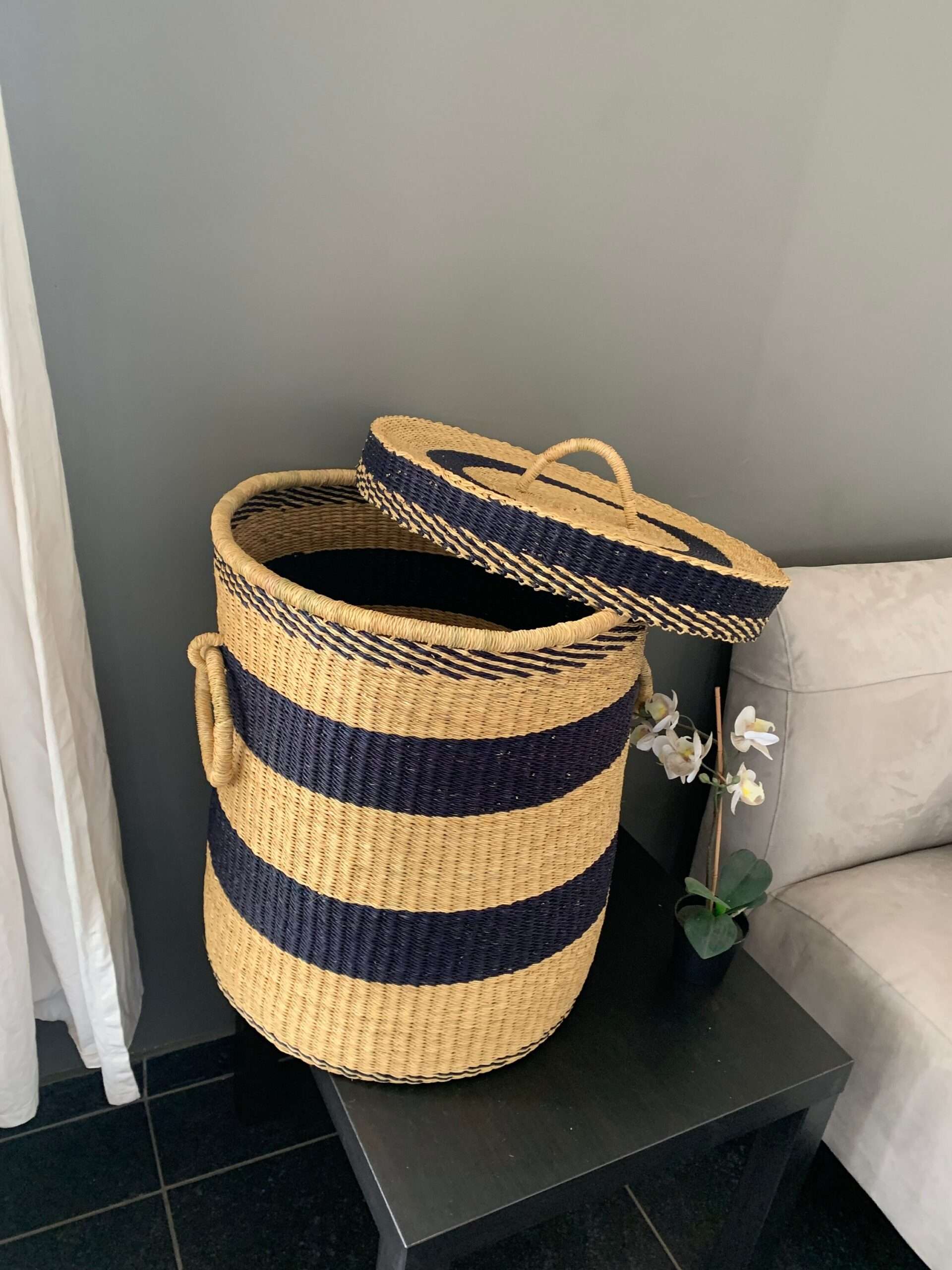 ANABA Laundry basket with lid