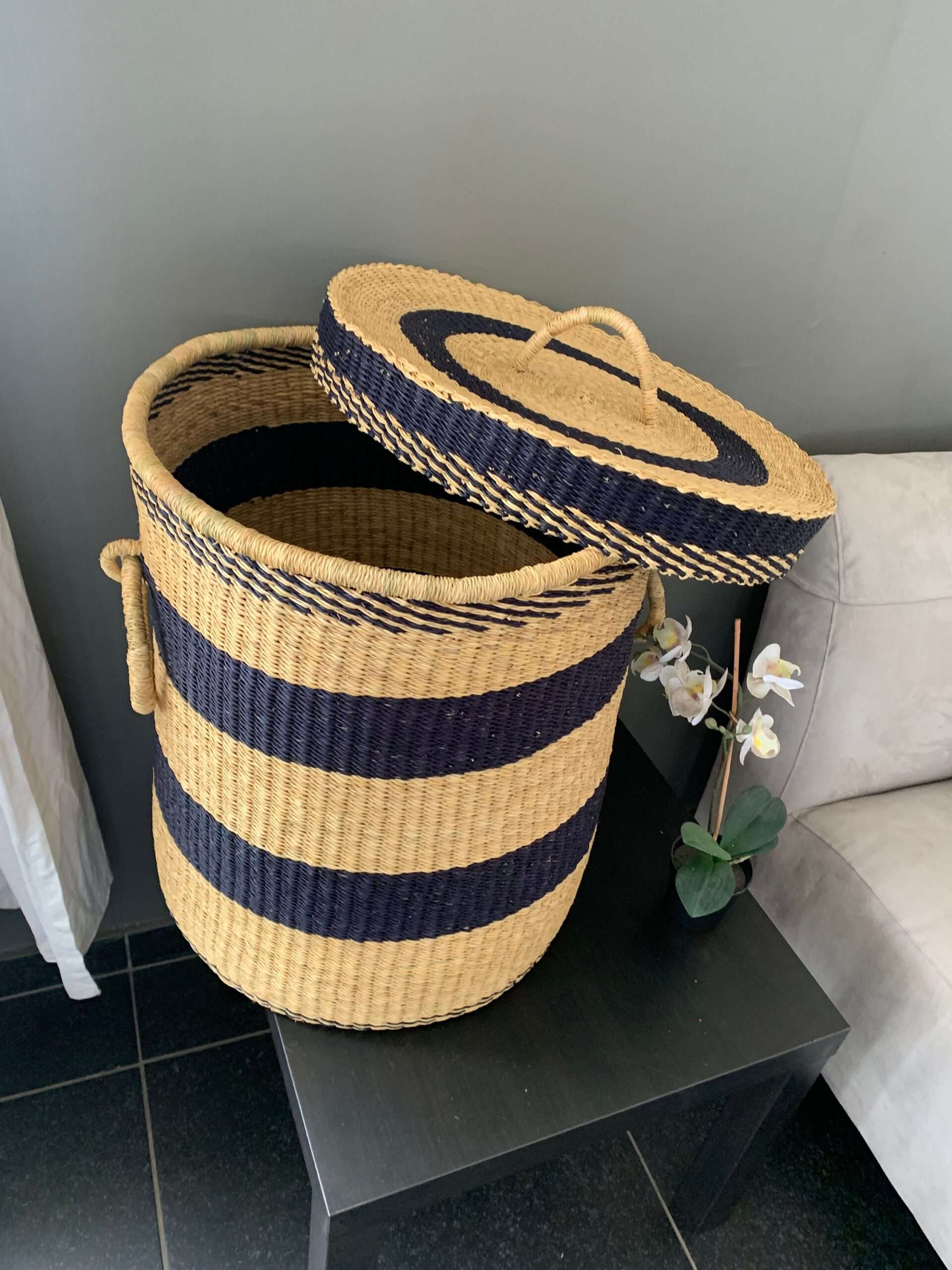 AYURI Laundry basket with lid