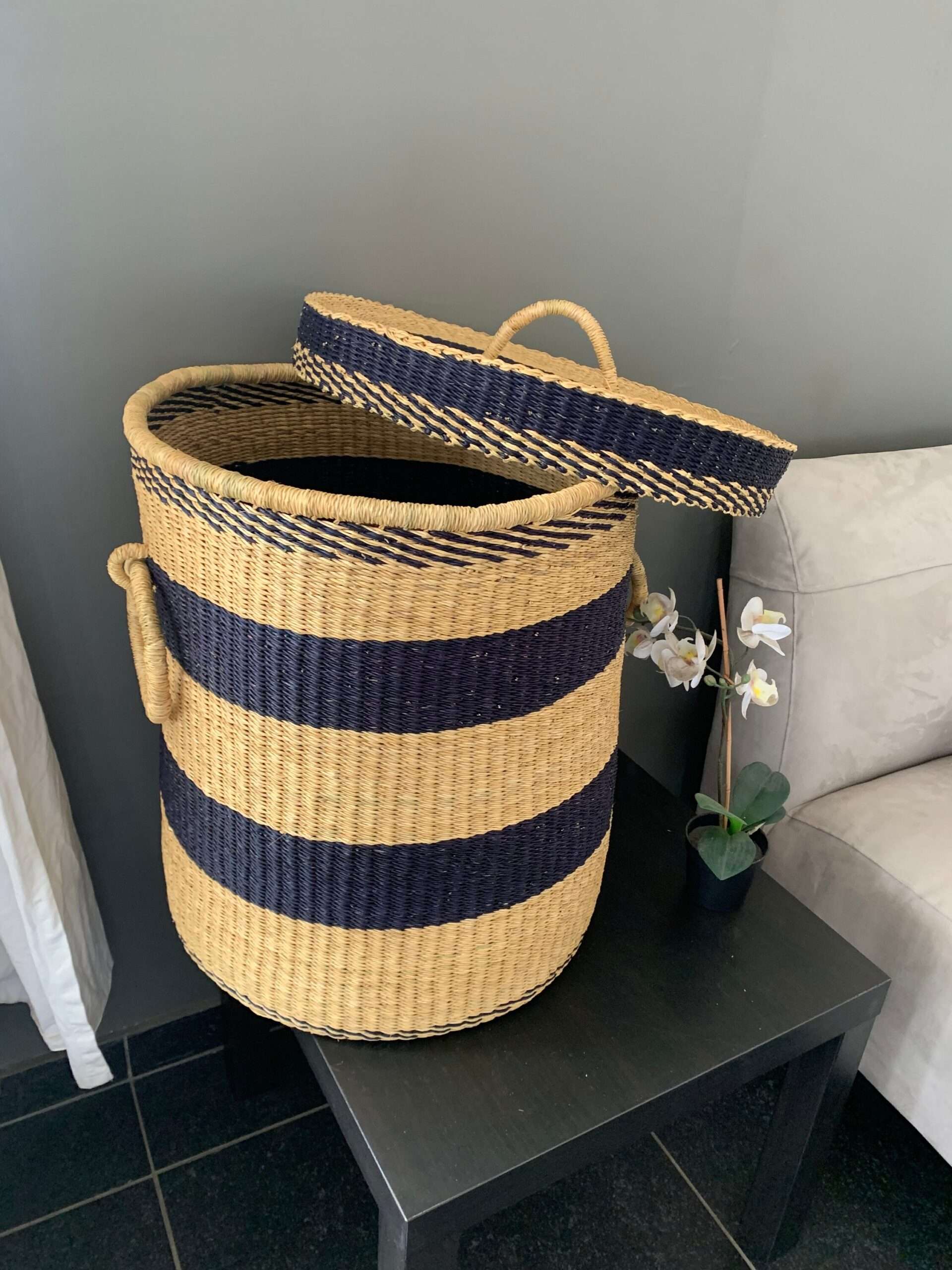 ANABA Laundry basket with lid