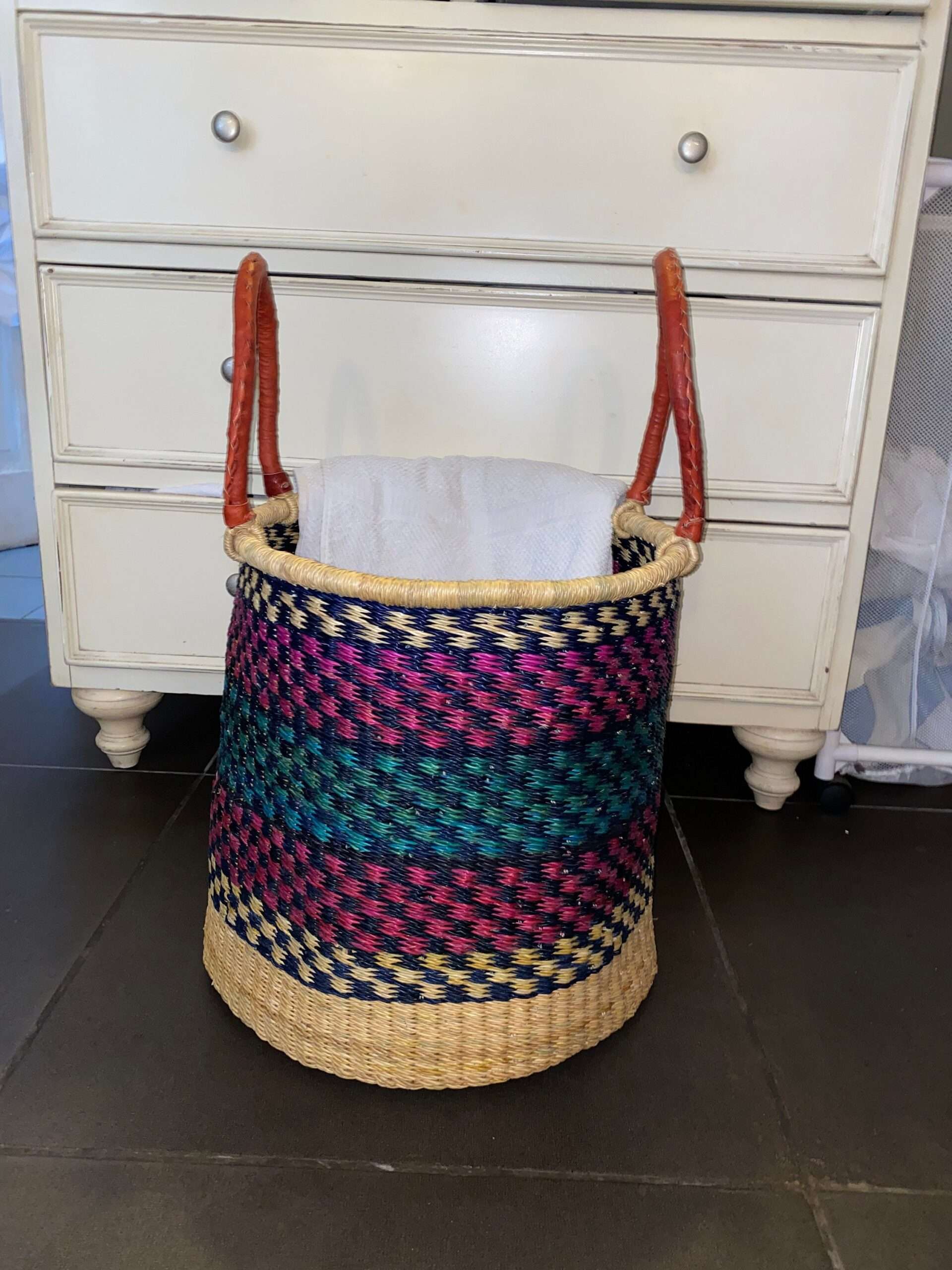 TENI Laundry basket