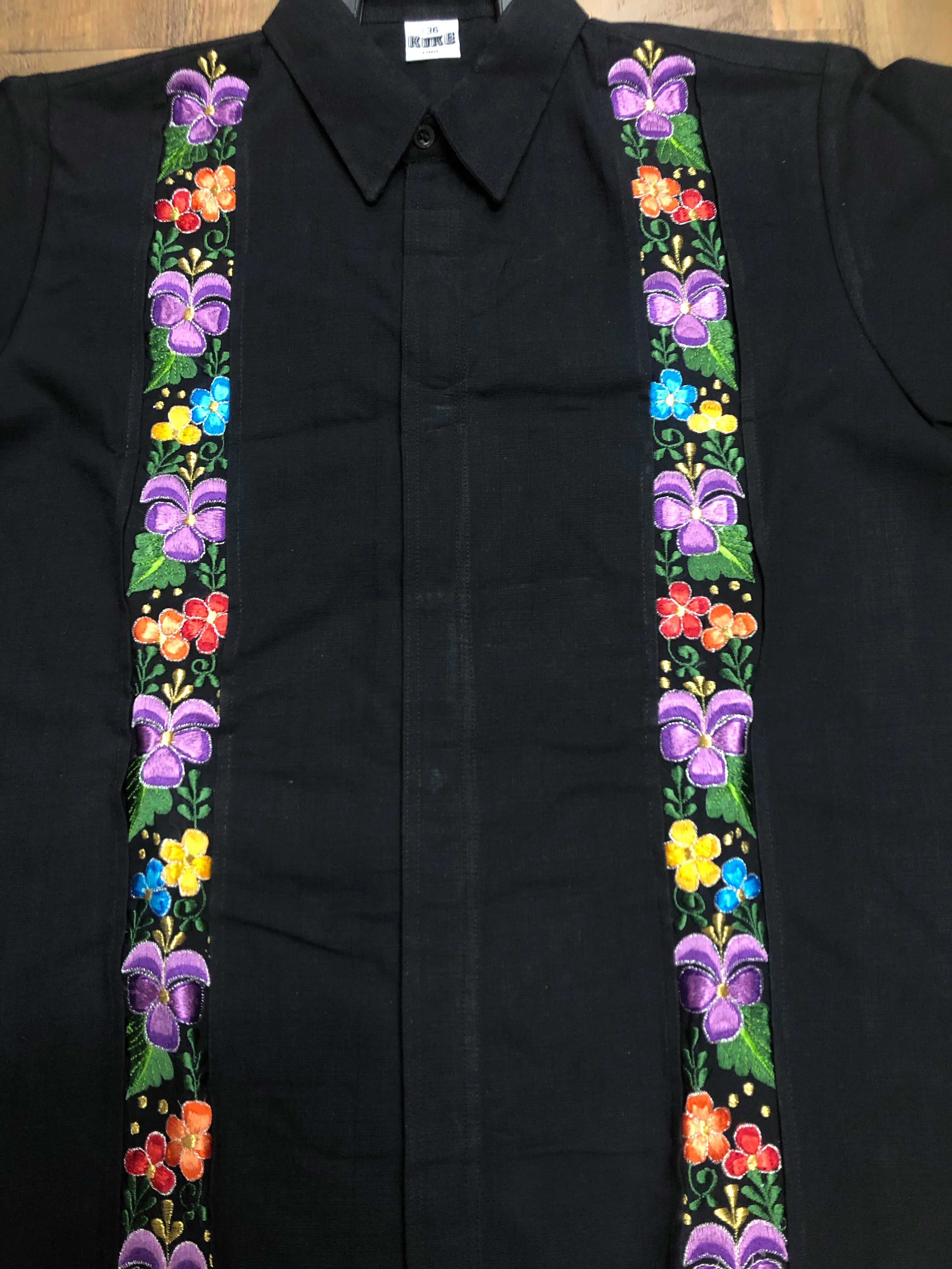Men’s Guayabera Floral Black