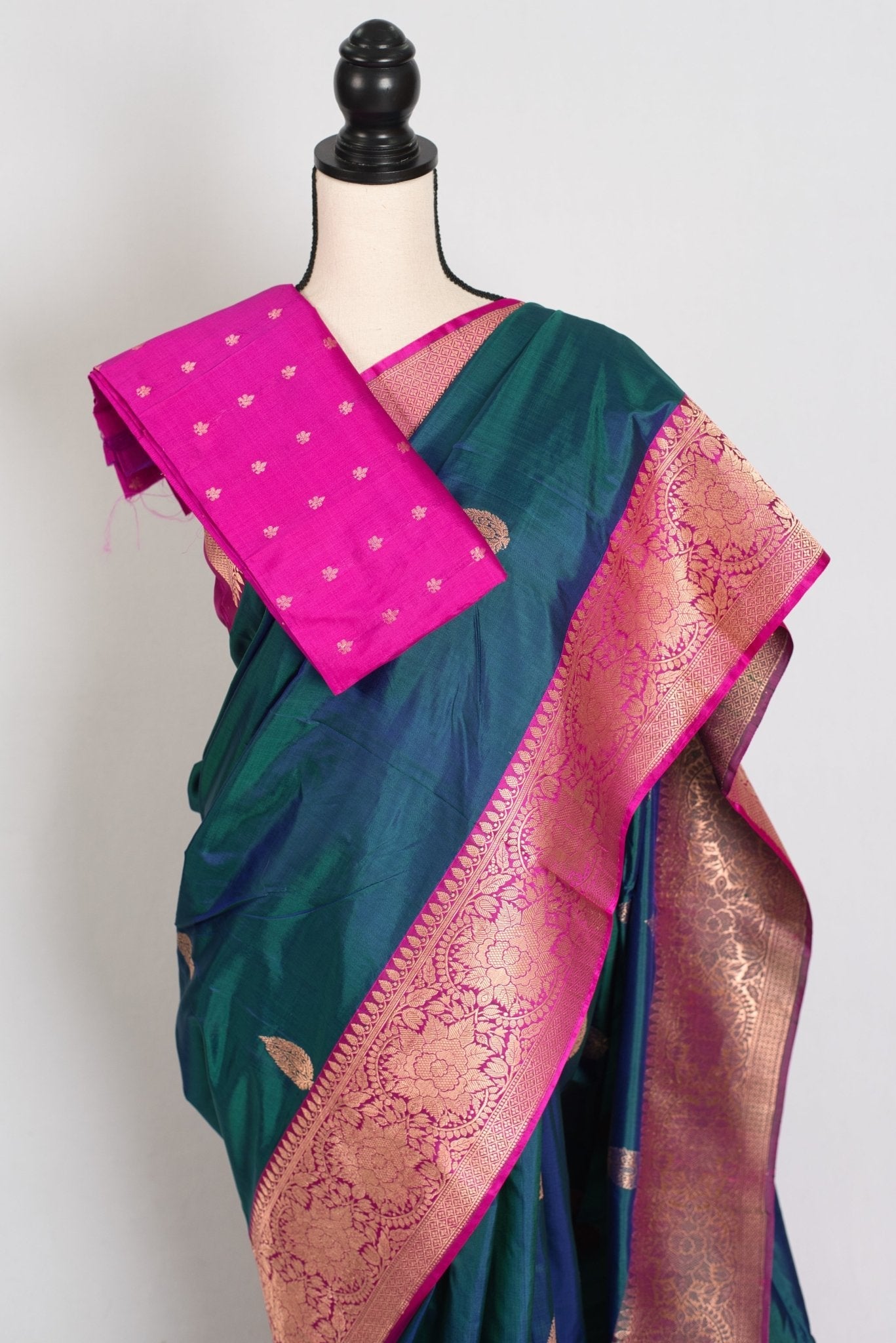 Jaya : Certified Silk Banarasi Saree in Peacock Green and Pink
