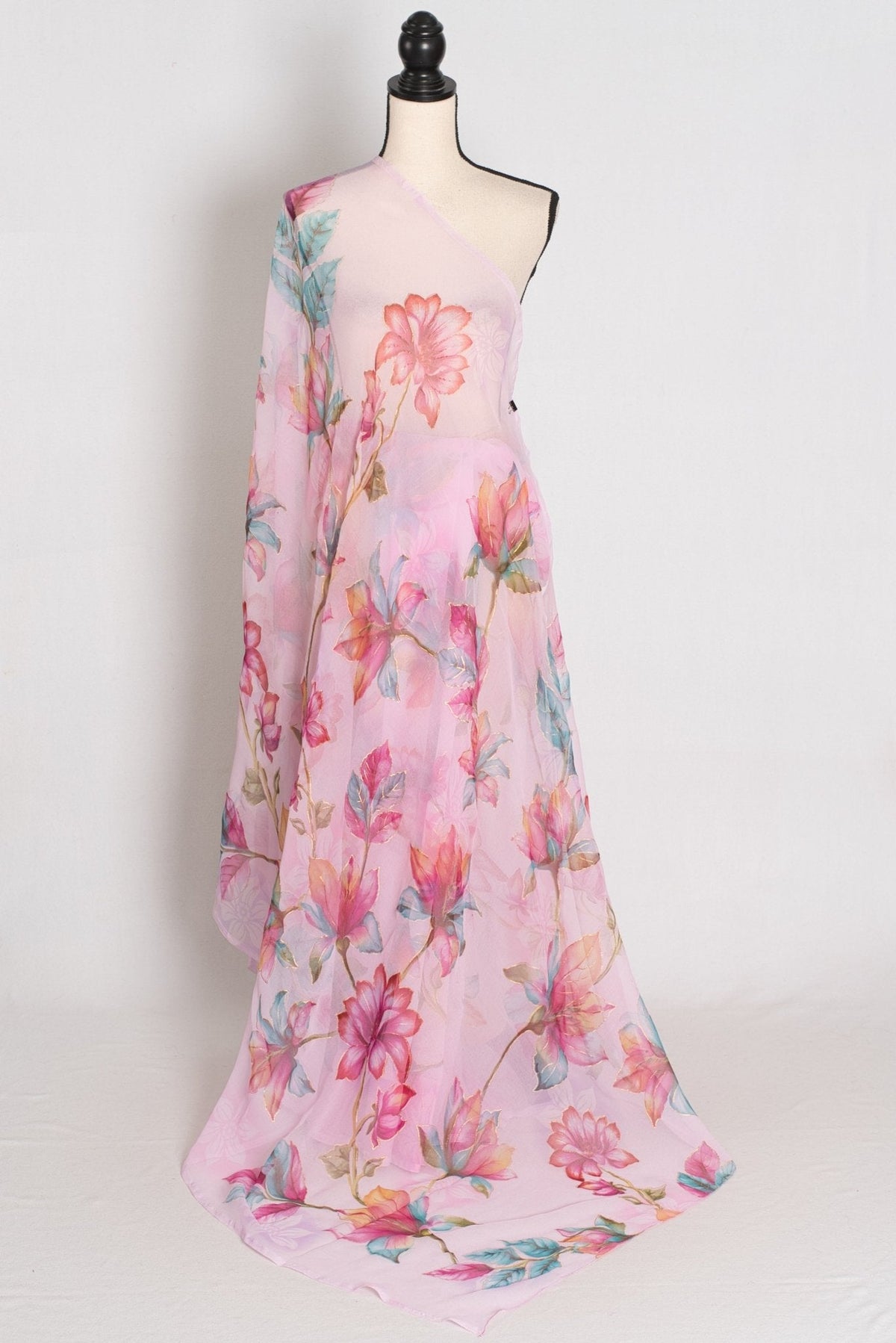 Lia : Pink Floral Printed Chiffon Saree – Budget-Friendly Summer Drape