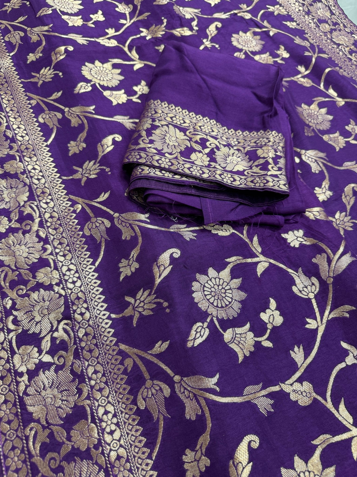Liza : Purple and Gold Dola Silk Banarasi Saree