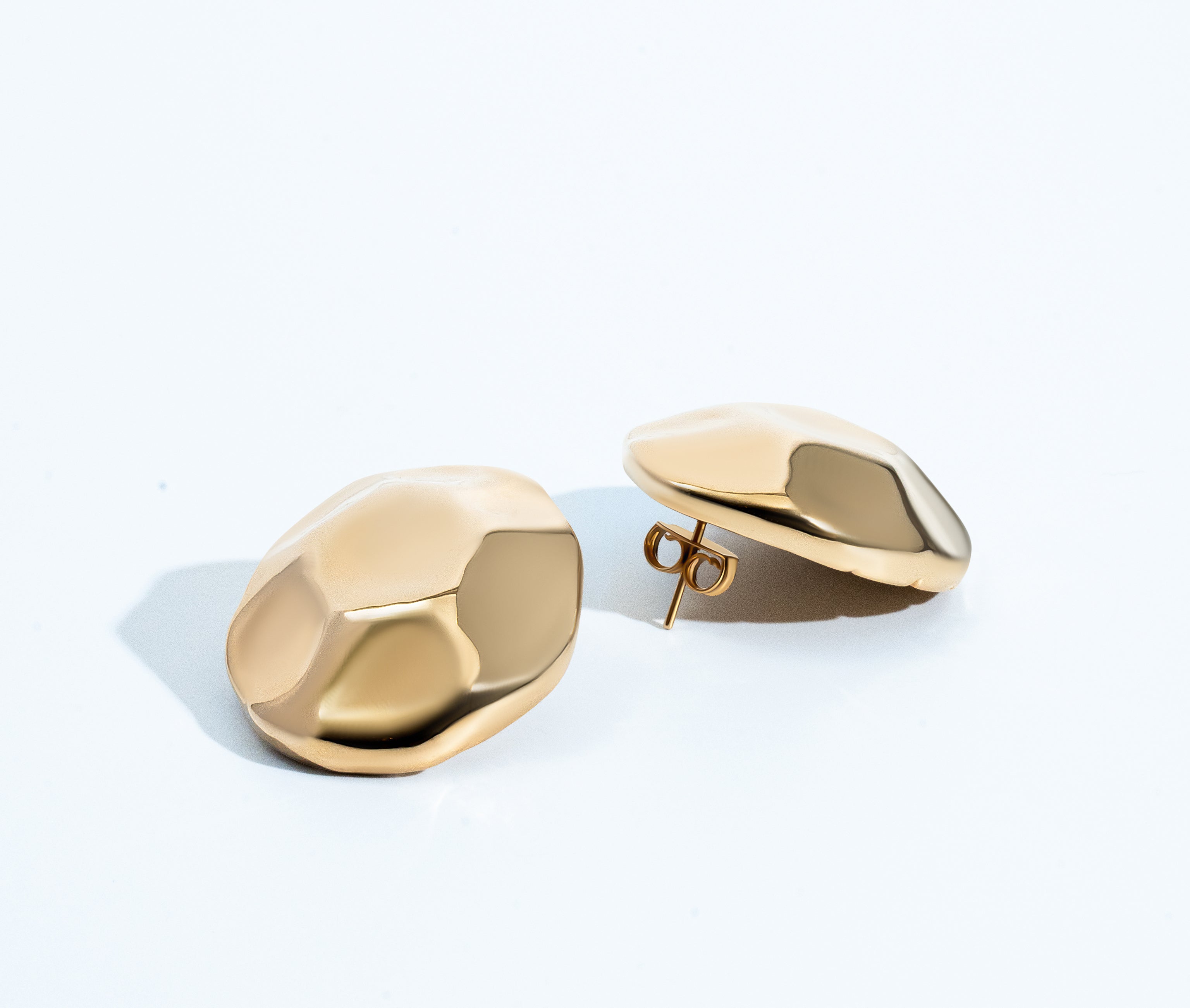 Mayara Turtle Dome Earrings