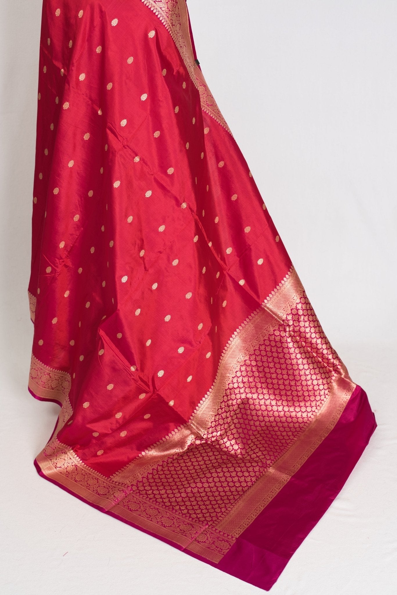 Nargis : Certified Silk Banarasi Saree in Rosy Red and Magenta