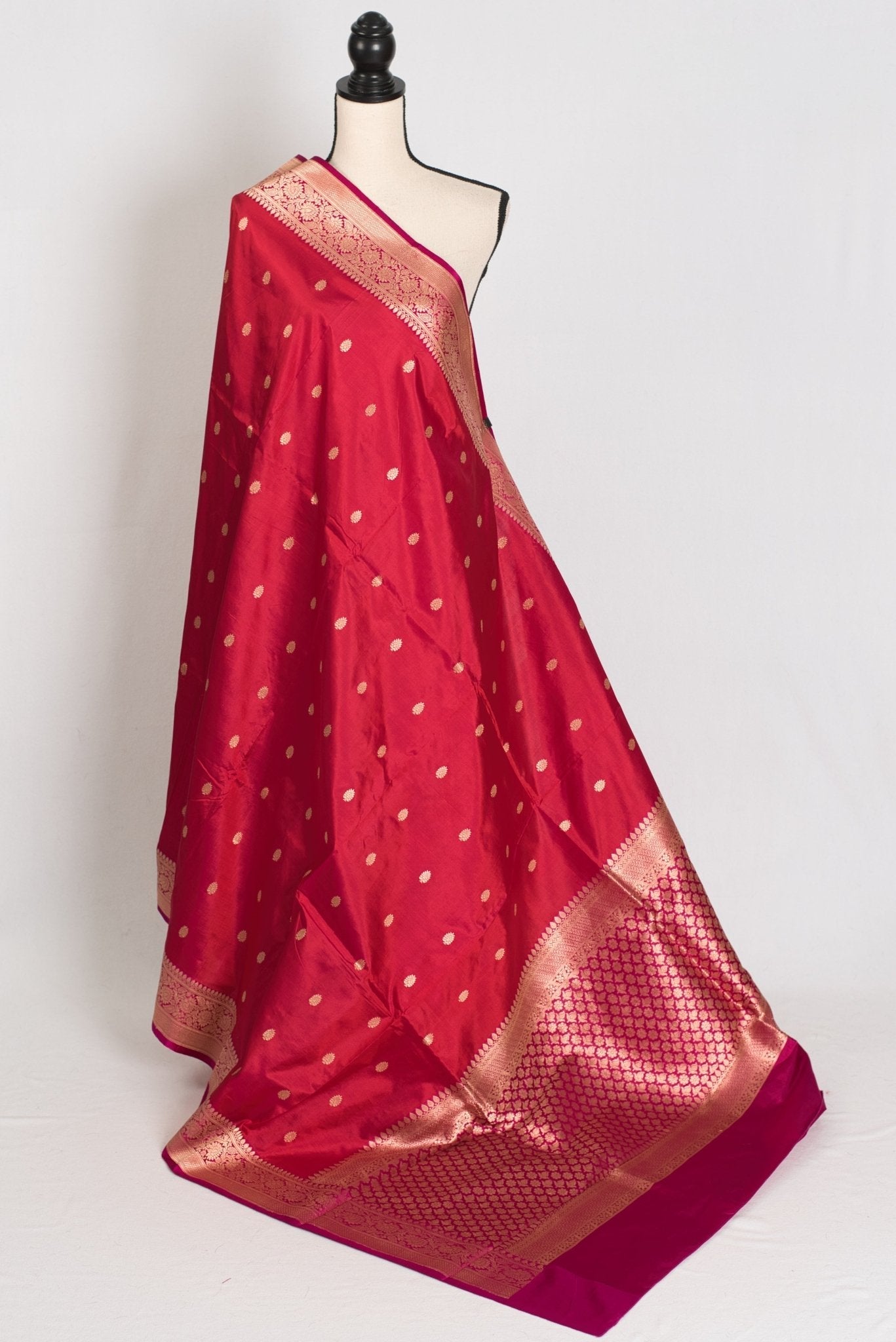 Nargis : Certified Silk Banarasi Saree in Rosy Red and Magenta